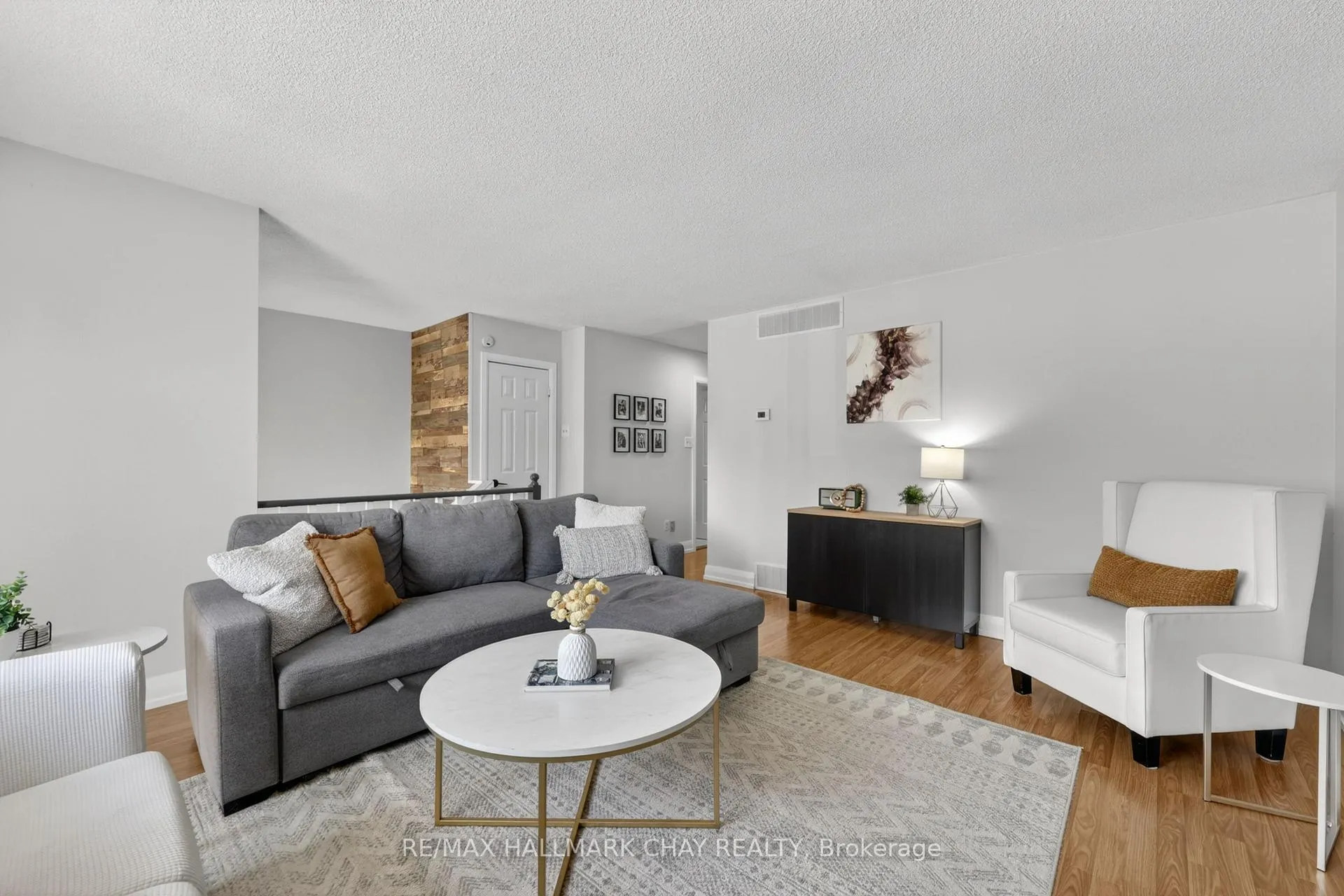 Photo 7 of 58 Biscayne Boulevard, Georgina, Keswick South — HOMEH