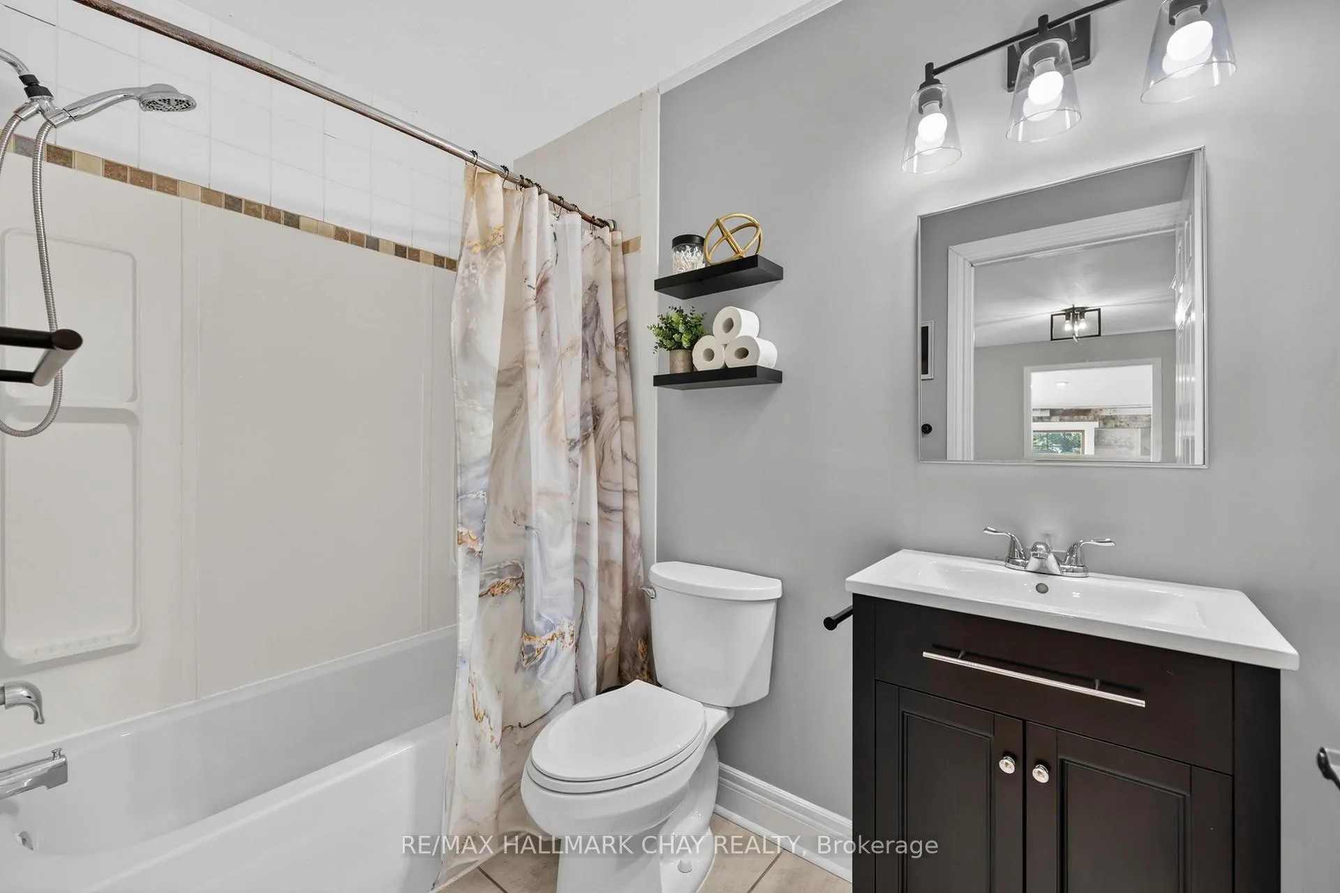 Photo 20 of 58 Biscayne Boulevard, Georgina, Keswick South — HOMEH