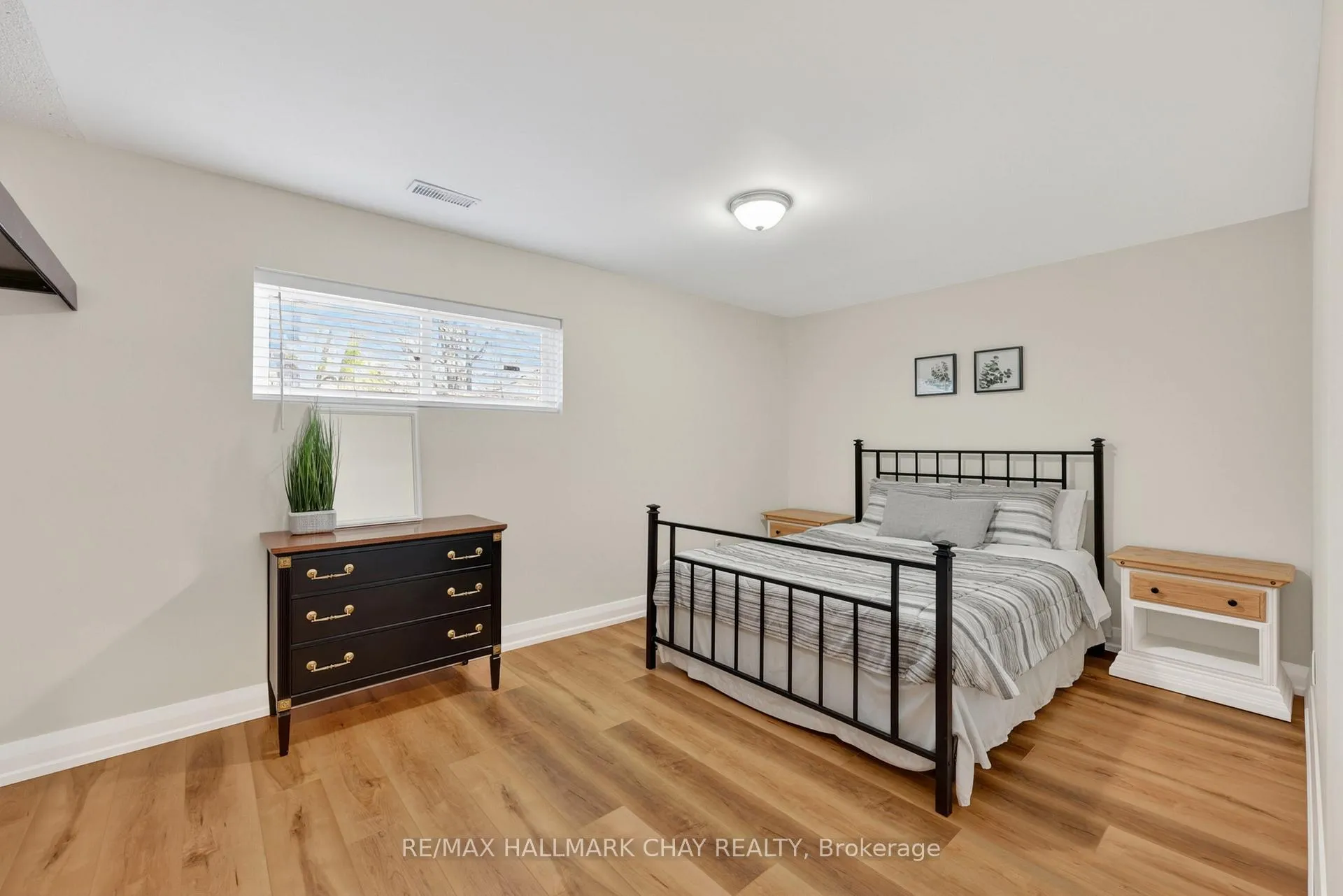 Photo 23 of 58 Biscayne Boulevard, Georgina, Keswick South — HOMEH
