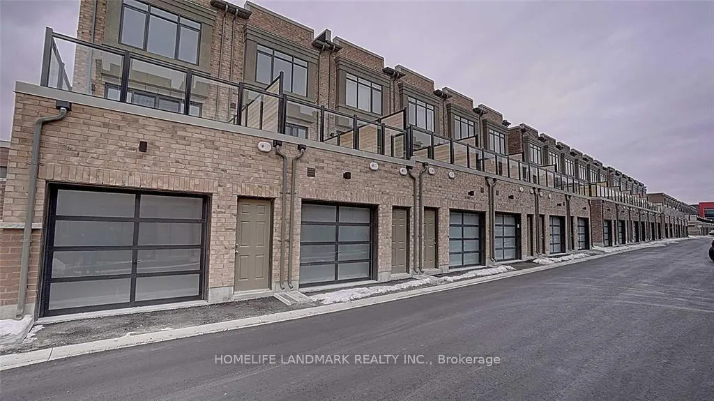 Photo 4 of 169 Salterton Circle, Vaughan, Rural Vaughan — HOMEH