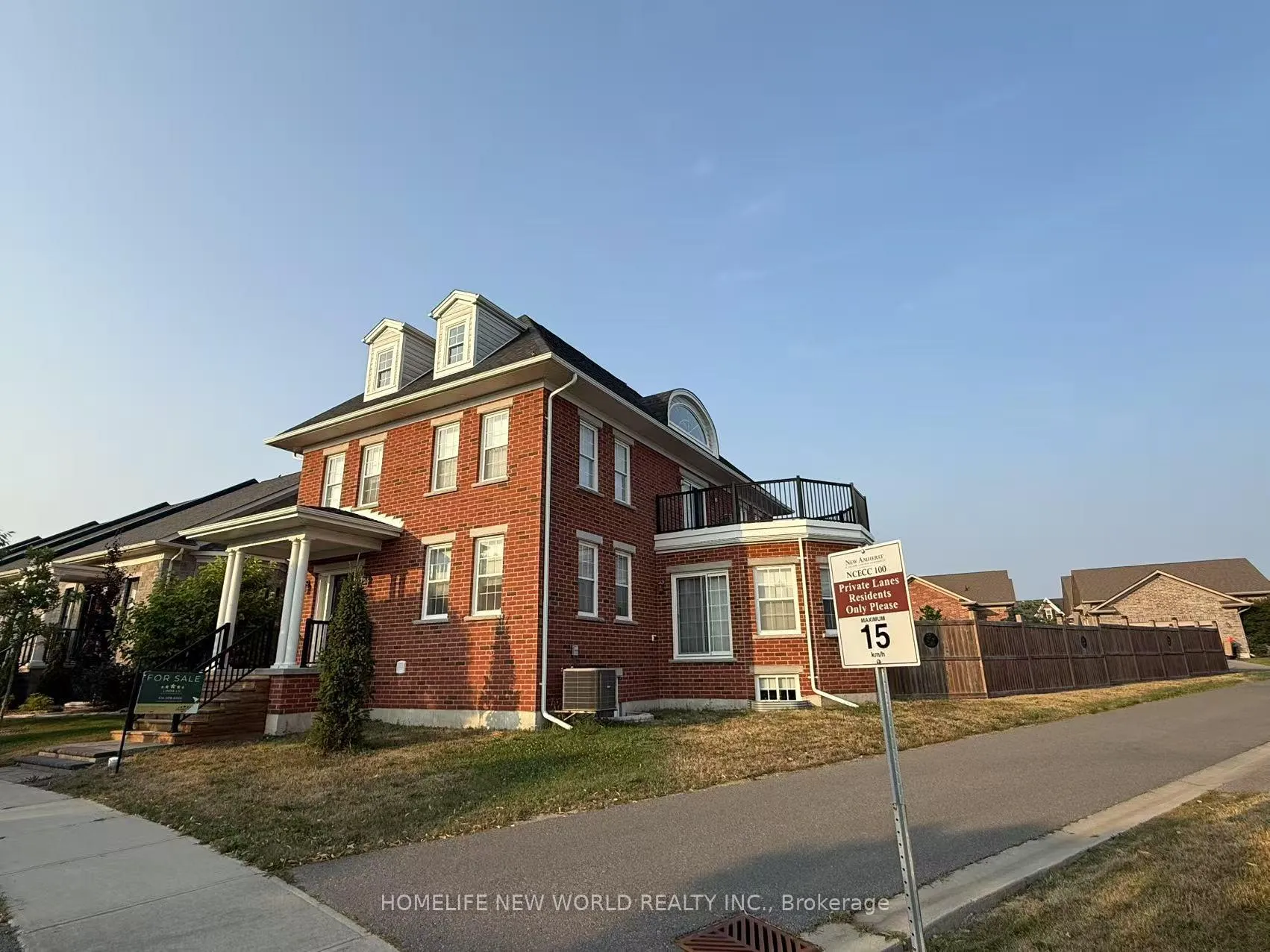 Photo 3 of 724 James Sweetman Avenue, Cobourg — HOMEH