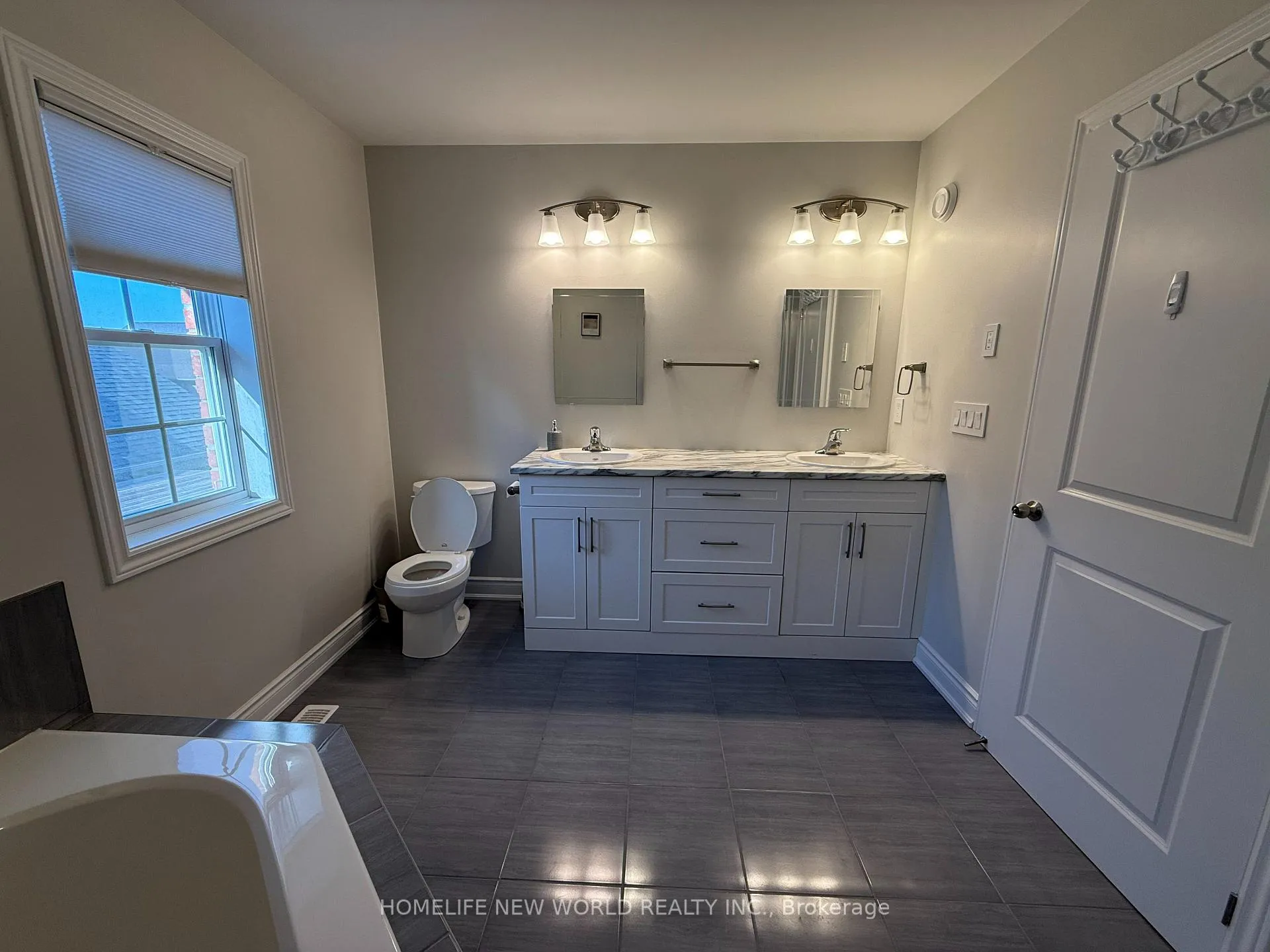 Photo 12 of 724 James Sweetman Avenue, Cobourg — HOMEH