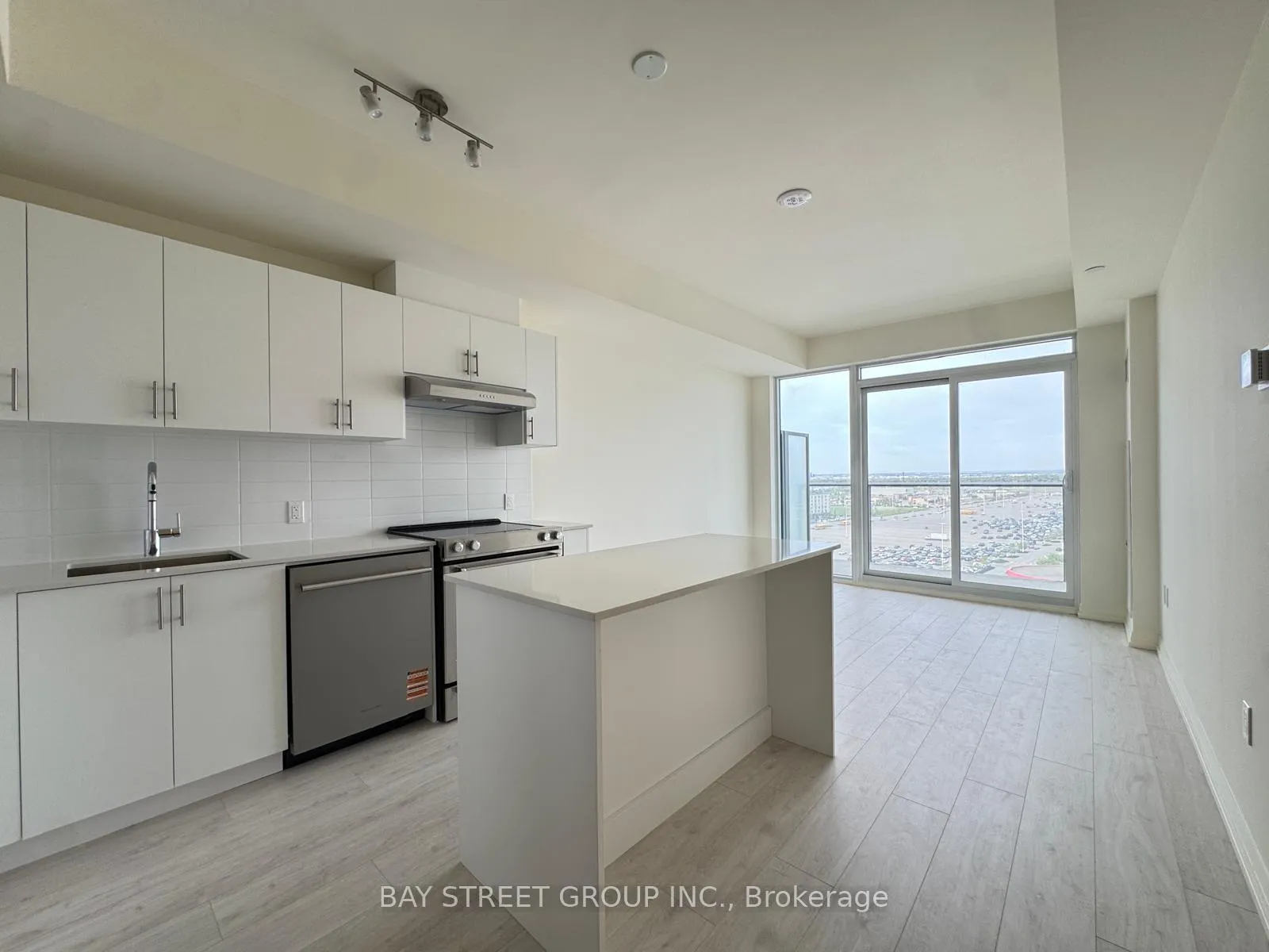 Photo 9 of Unit 1107, 27 Korda Gate, Vaughan, Vellore Village — HOMEH