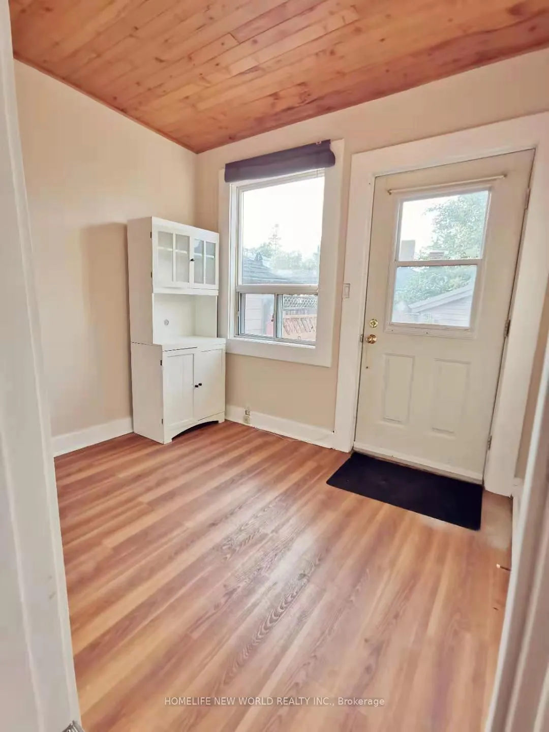 Photo 7 of 26 Epsom U2 Avenue, Toronto, Woodbine-Lumsden — HOMEH