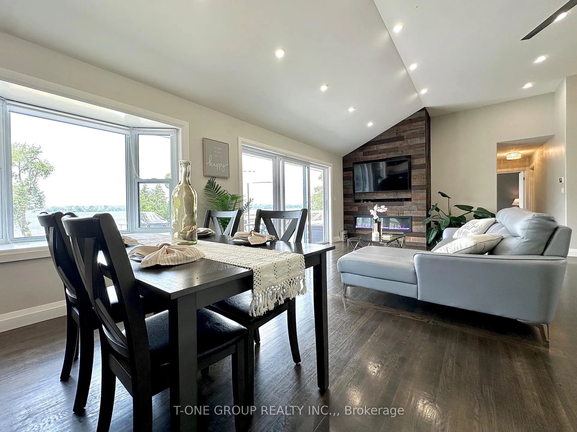 Photo 8 of 1724 County Road 3, Prince Edward County, Ameliasburg Ward — HOMEH