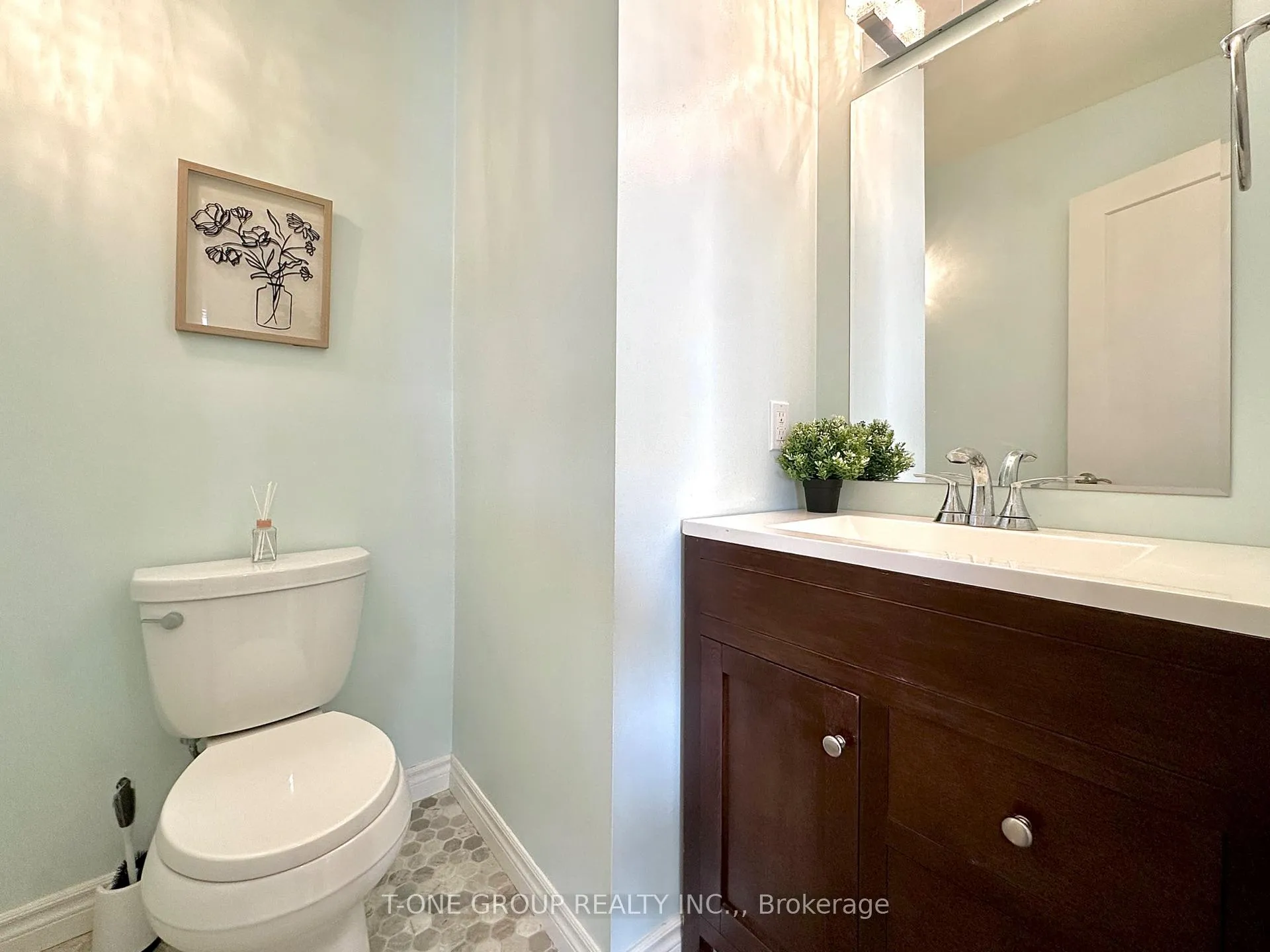 Photo 21 of 1724 County Road 3, Prince Edward County, Ameliasburg Ward — HOMEH