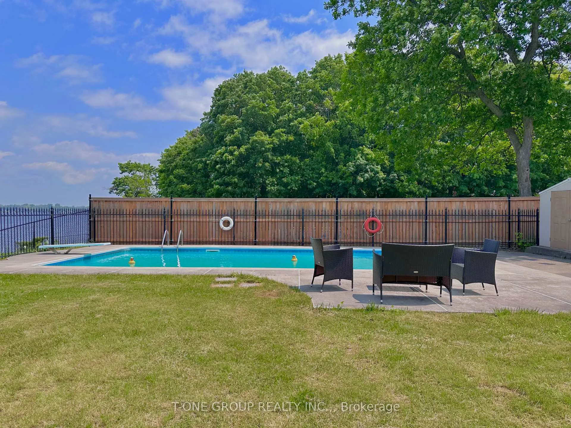 Photo 39 of 1724 County Road 3, Prince Edward County, Ameliasburg Ward — HOMEH