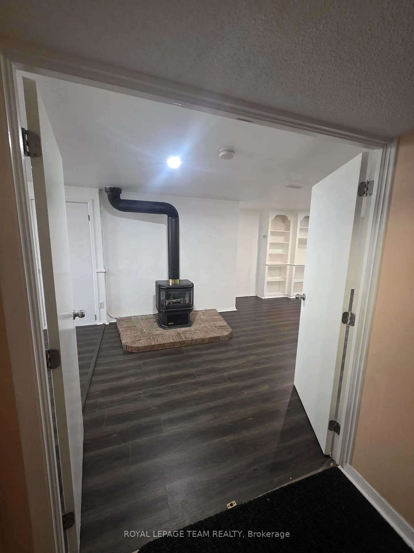 Photo 4 of Unit B, 773 May Street, Ottawa, Castle Heights — HOMEH