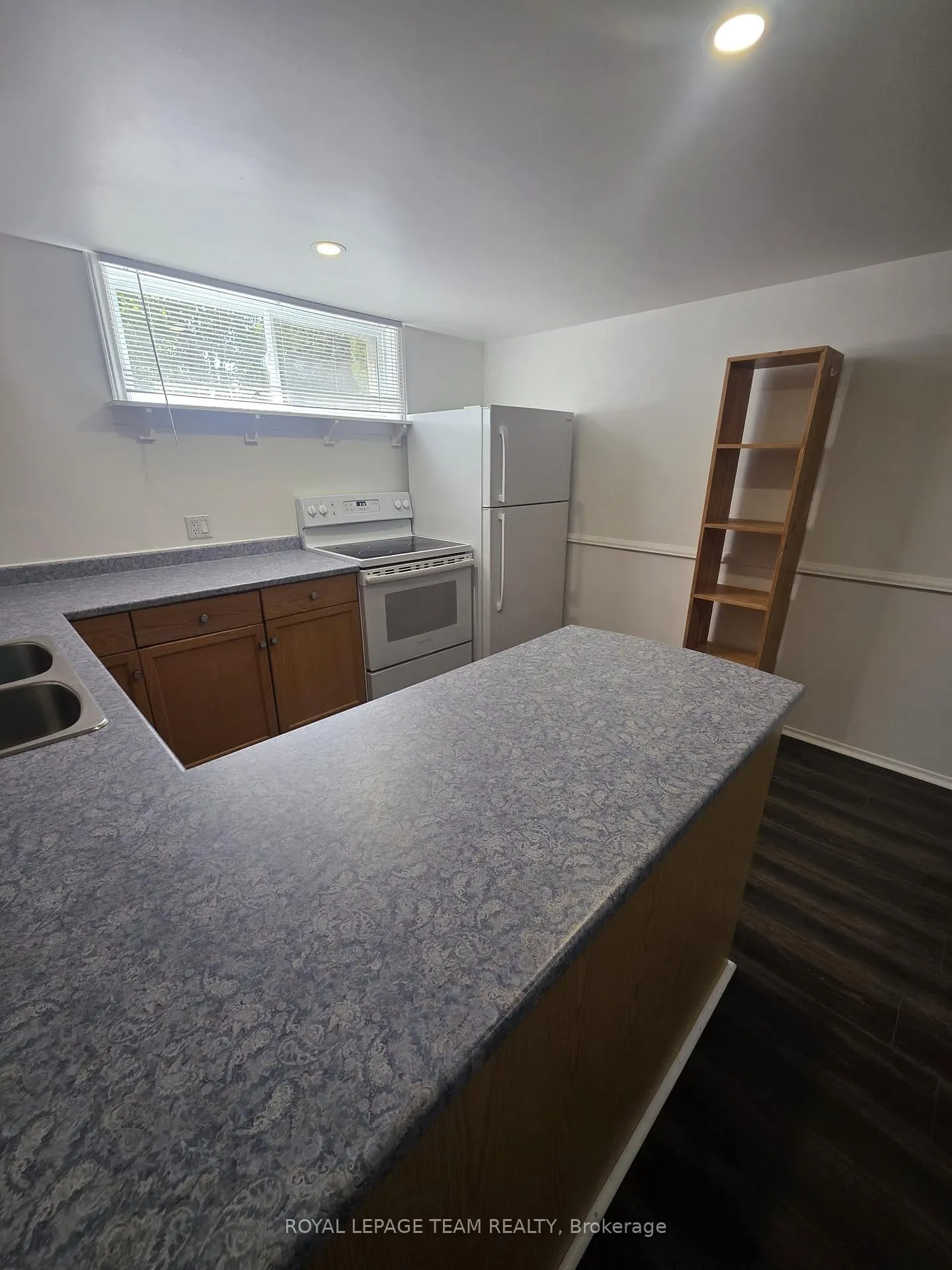 Photo 9 of Unit B, 773 May Street, Ottawa, Castle Heights — HOMEH