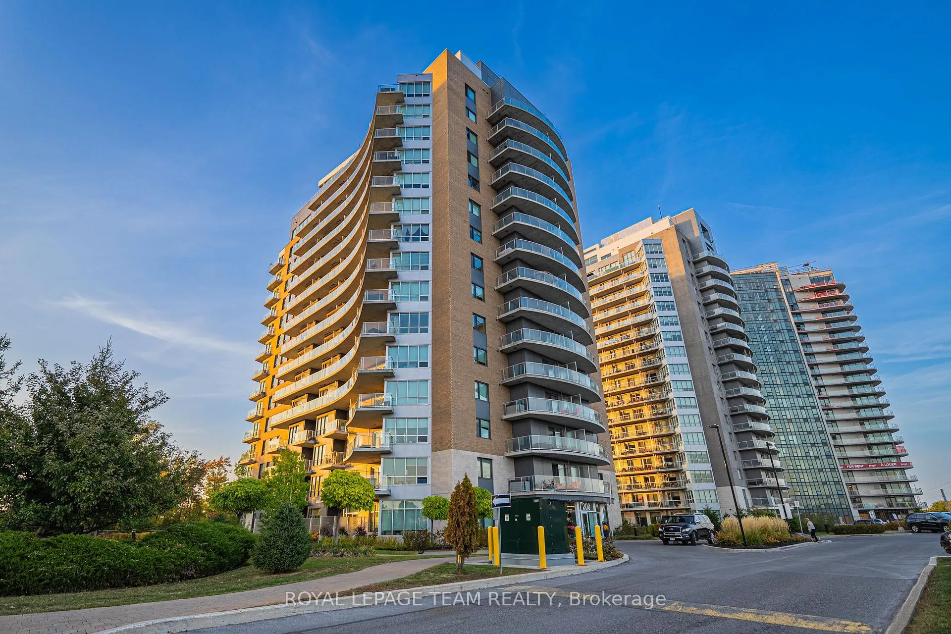 Front of Unit 1106, 200 Inlet Private