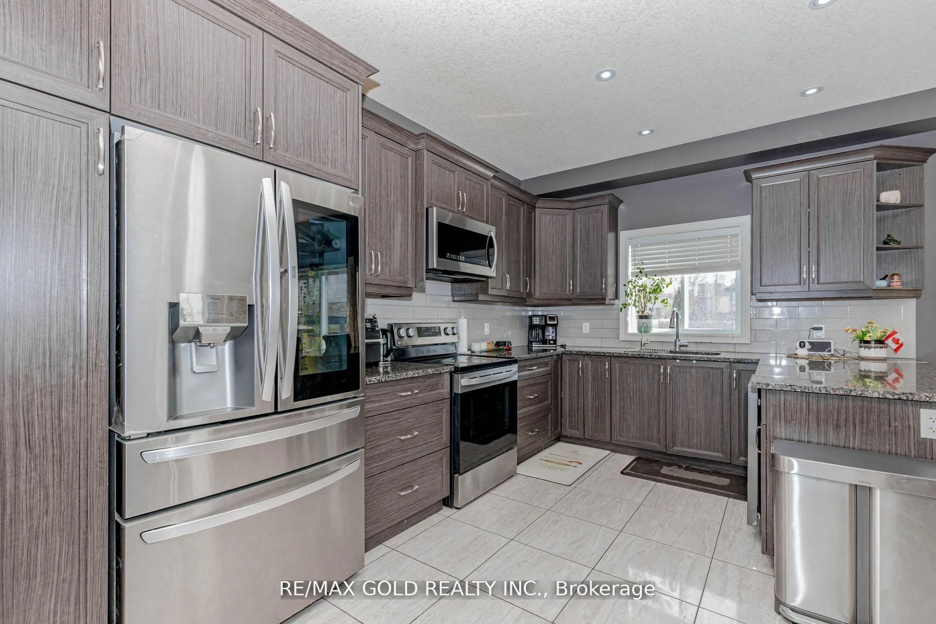 Photo 12 of 240 Birkinshaw Road, Cambridge, Christopher-Champlain — HOMEH