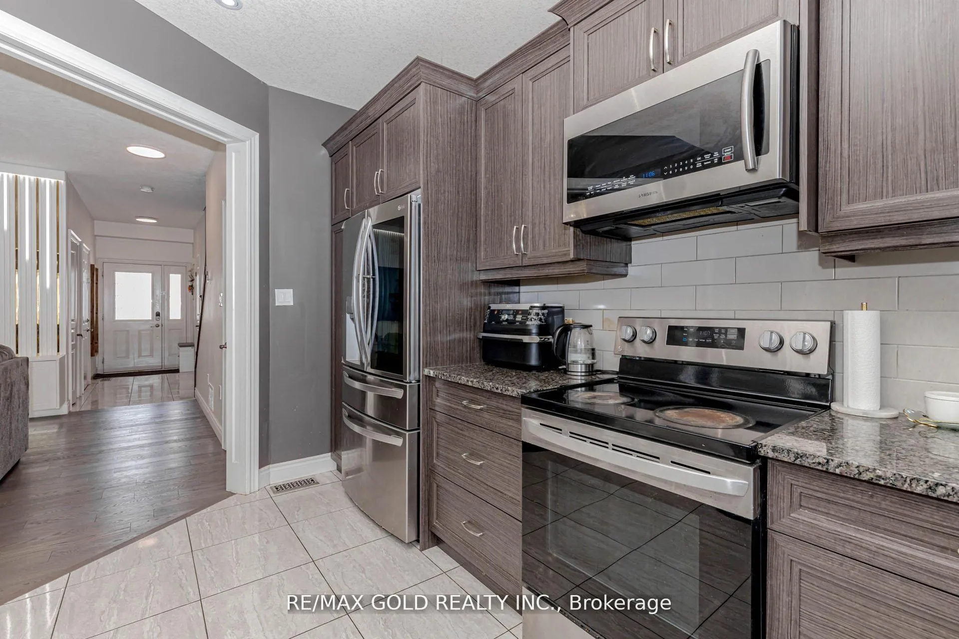 Photo 18 of 240 Birkinshaw Road, Cambridge, Christopher-Champlain — HOMEH