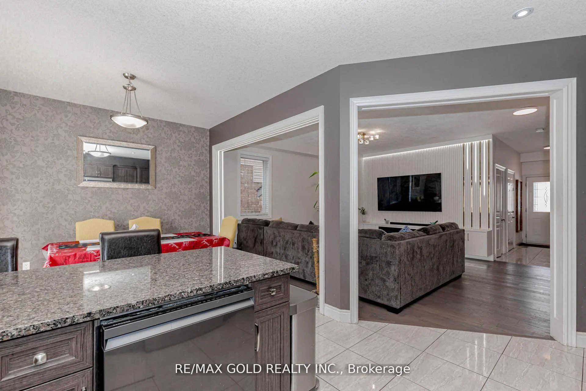 Photo 20 of 240 Birkinshaw Road, Cambridge, Christopher-Champlain — HOMEH