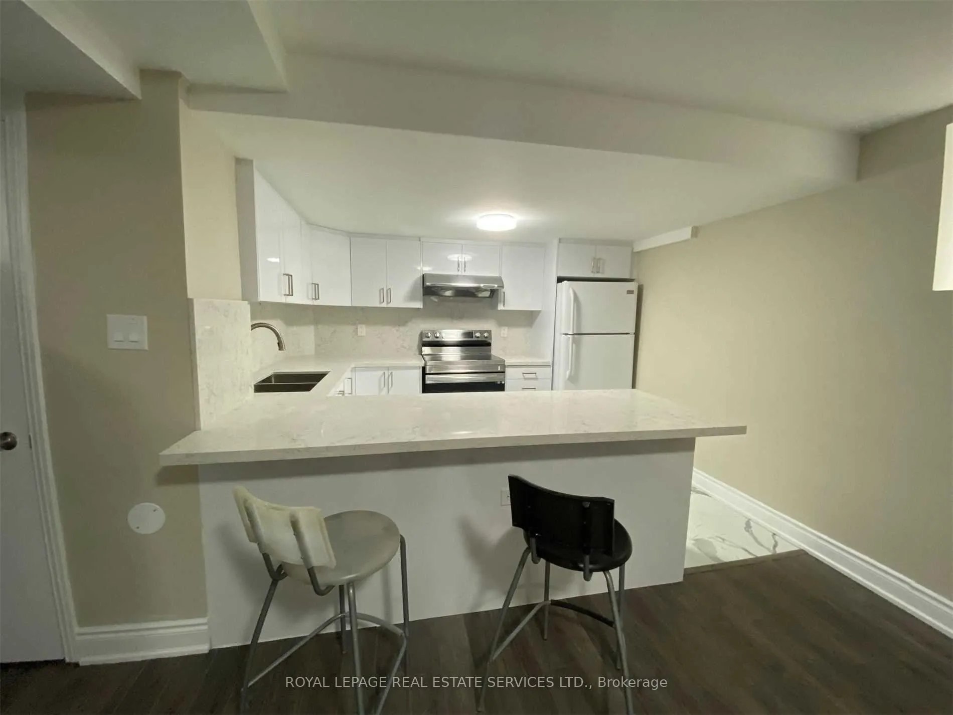 Photo 6 of 4127 Loyalist Drive, Mississauga, Erin Mills — HOMEH