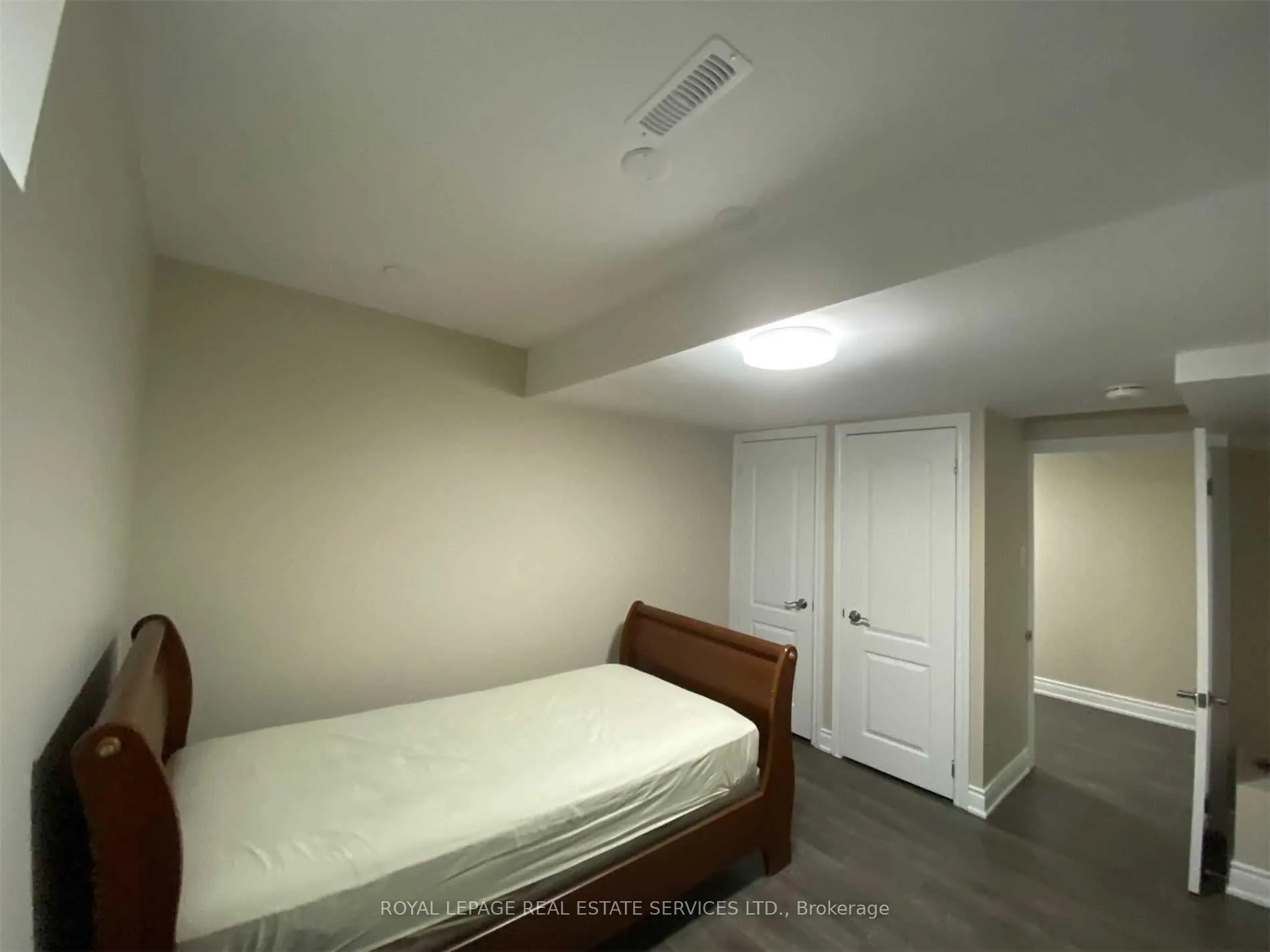 Photo 9 of 4127 Loyalist Drive, Mississauga, Erin Mills — HOMEH
