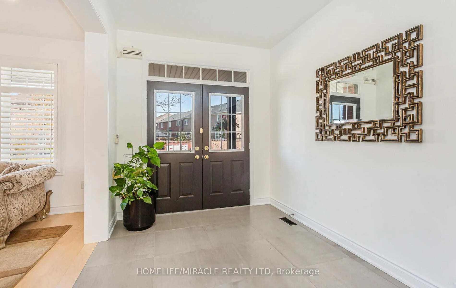Photo 4 of 1 Pali Drive, Brampton, Vales of Castlemore — HOMEH