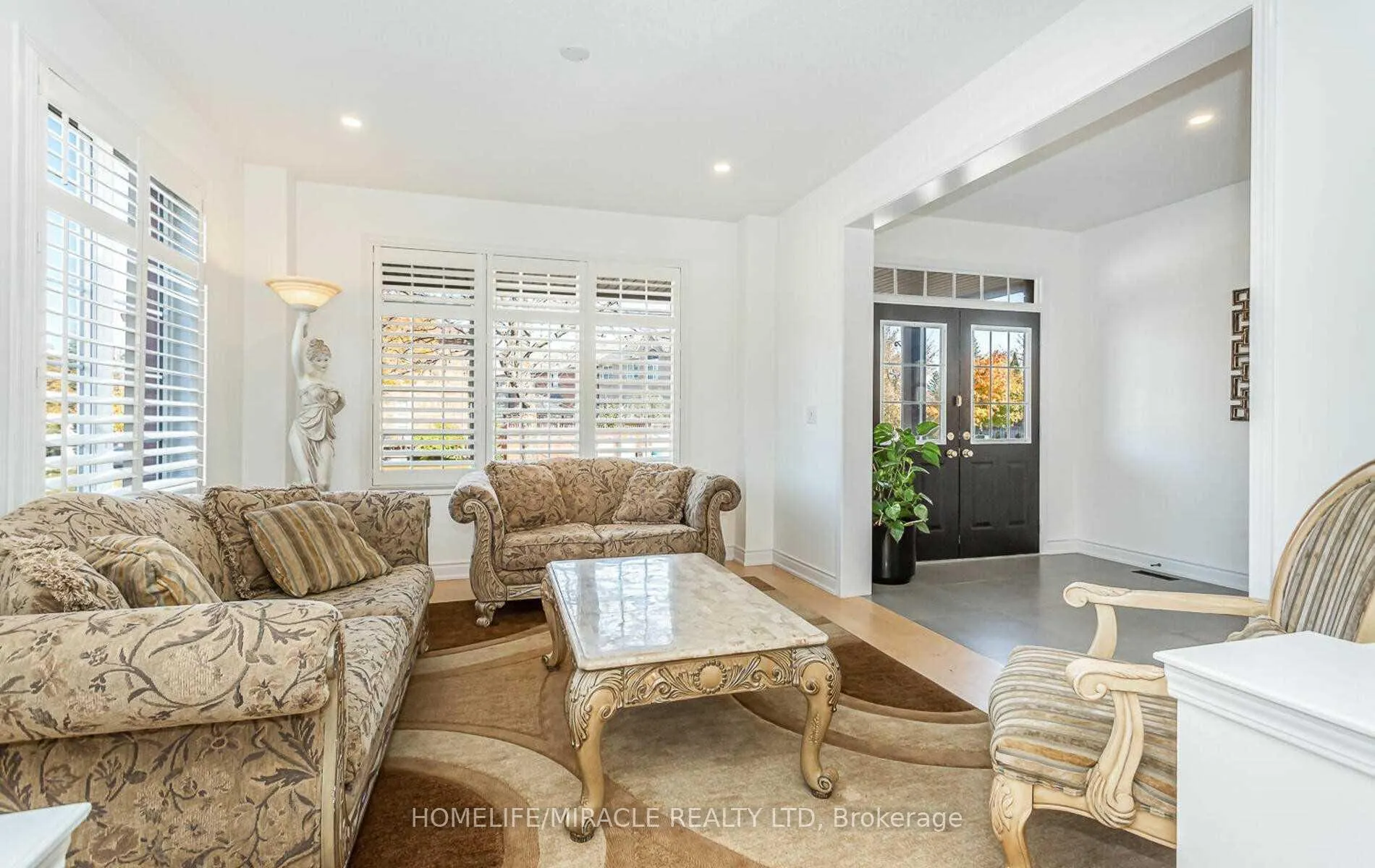 Photo 6 of 1 Pali Drive, Brampton, Vales of Castlemore — HOMEH