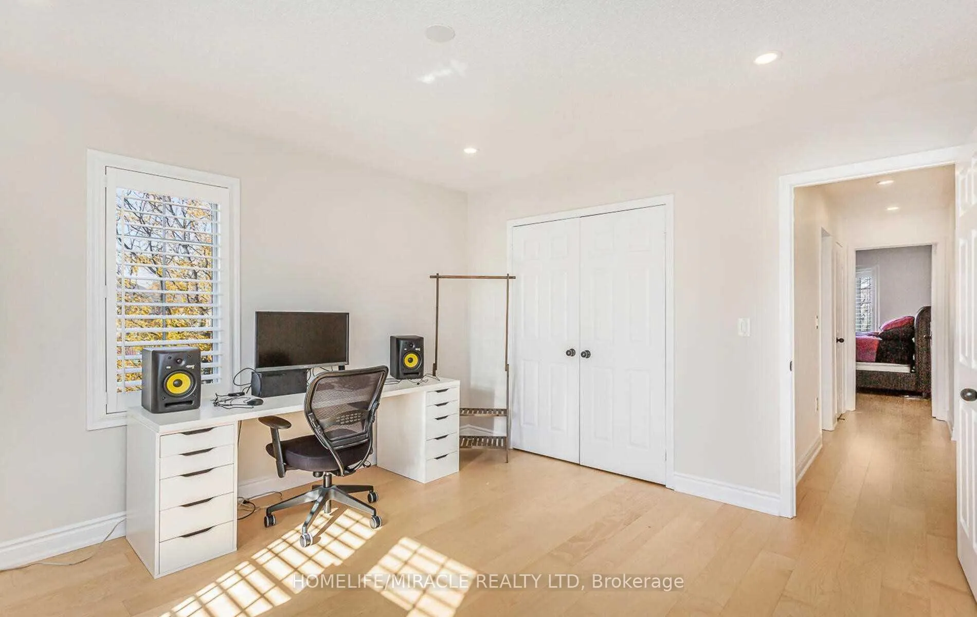 Photo 24 of 1 Pali Drive, Brampton, Vales of Castlemore — HOMEH