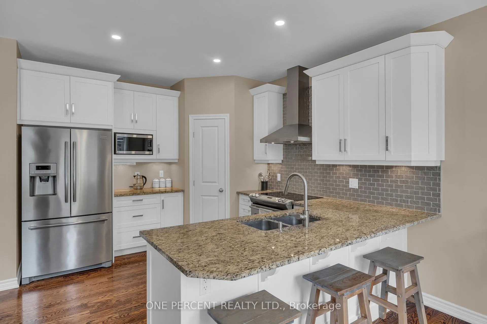 Photo 10 of 155 Stonewood Drive, Beckwith, Beckwith Twp — HOMEH