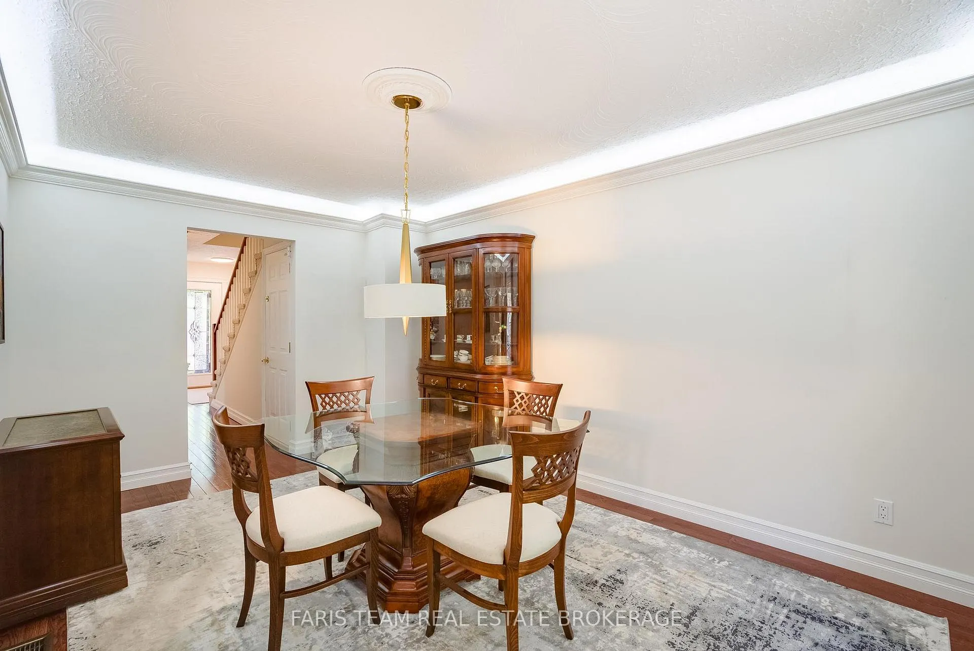 Photo 10 of 40 Orwell Crescent, Barrie, Letitia Heights — HOMEH