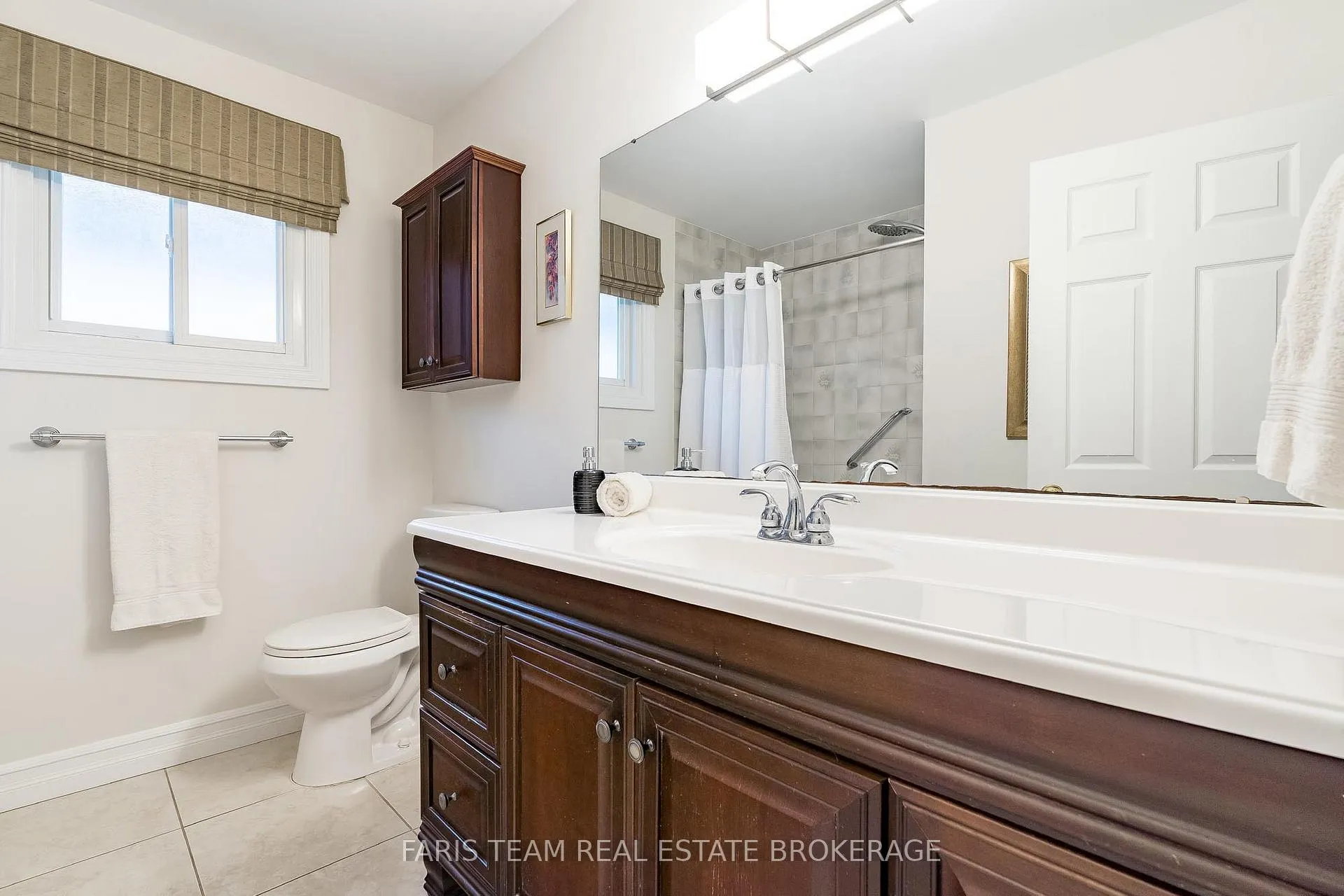 Photo 20 of 40 Orwell Crescent, Barrie, Letitia Heights — HOMEH