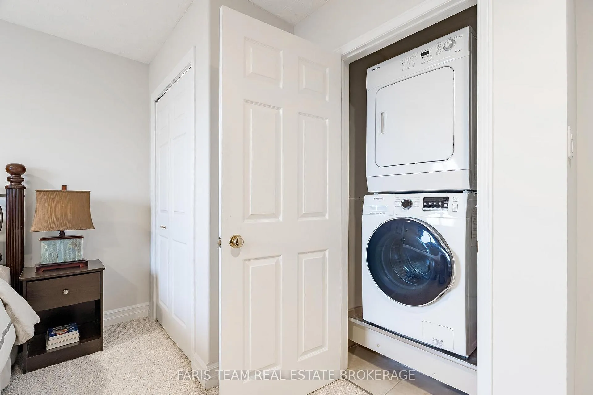Photo 21 of 40 Orwell Crescent, Barrie, Letitia Heights — HOMEH