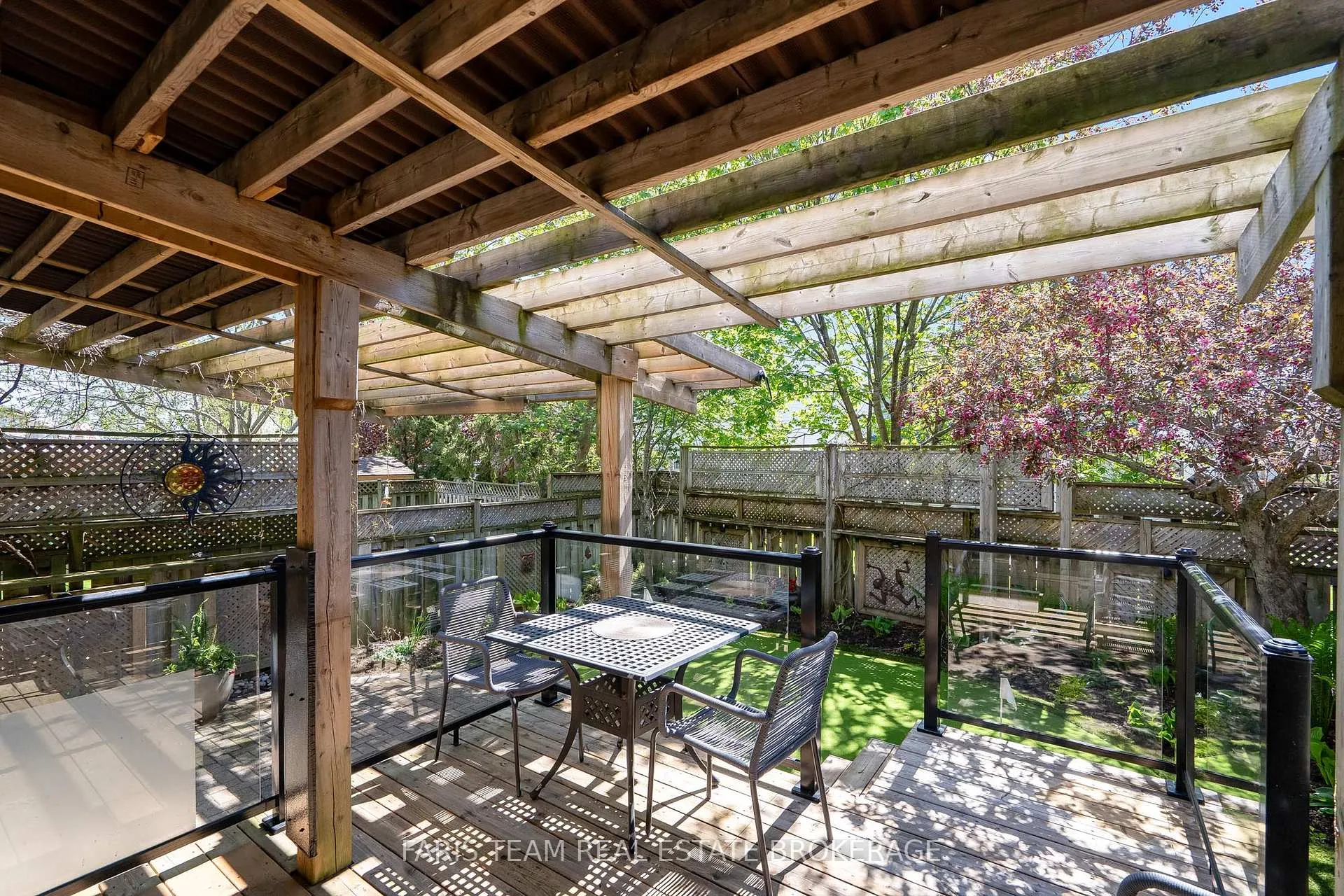 Photo 32 of 40 Orwell Crescent, Barrie, Letitia Heights — HOMEH