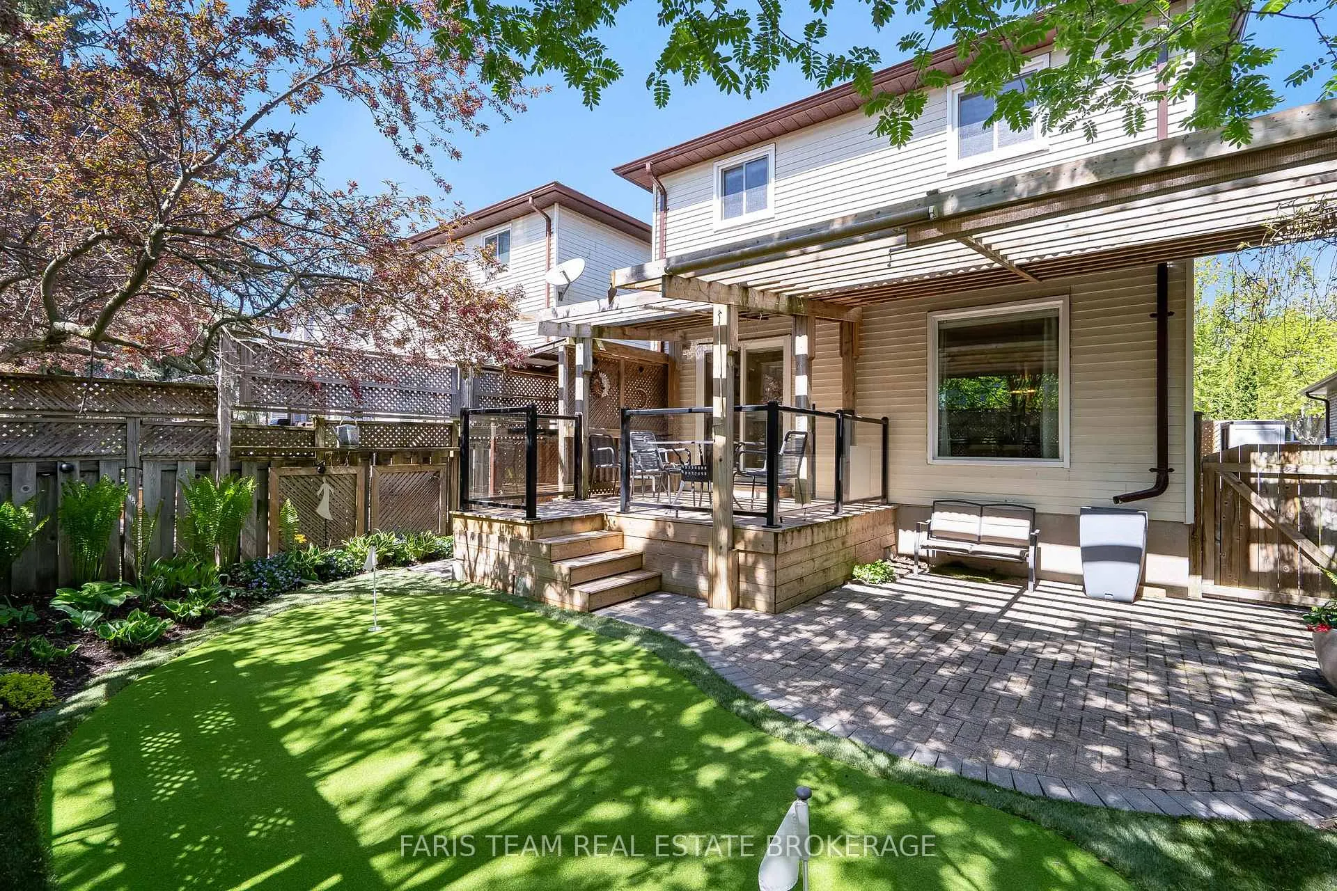 Photo 35 of 40 Orwell Crescent, Barrie, Letitia Heights — HOMEH