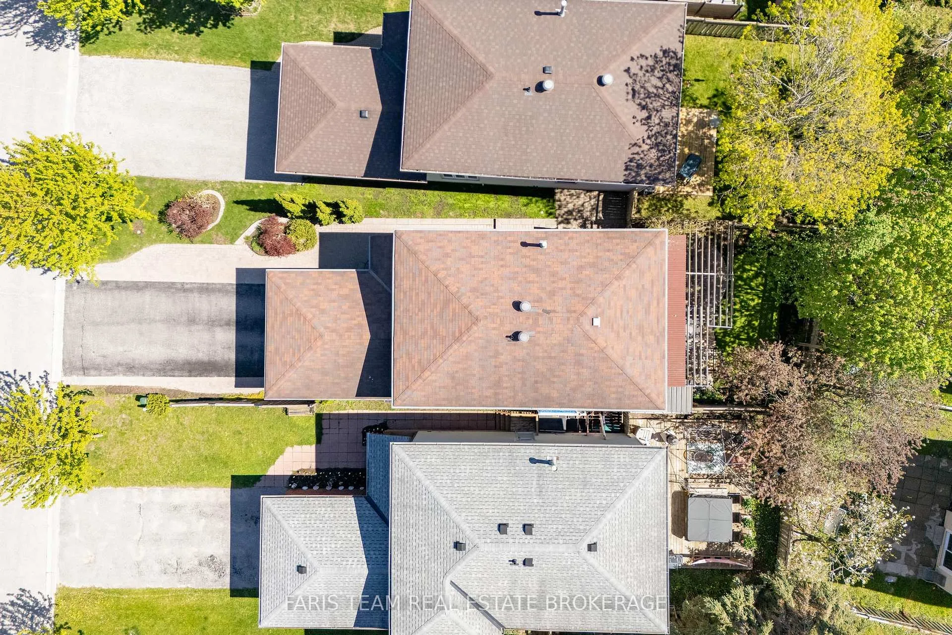 Photo 36 of 40 Orwell Crescent, Barrie, Letitia Heights — HOMEH