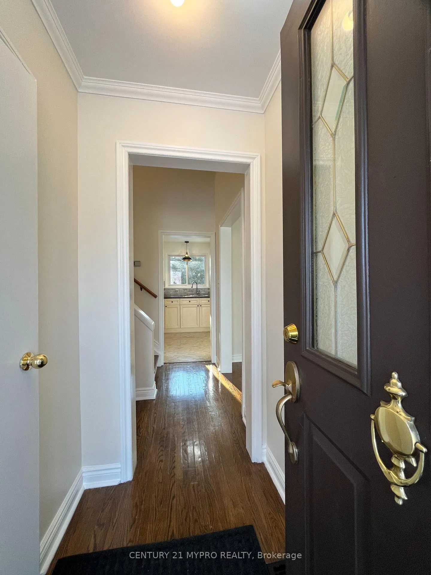 Photo 3 of 284 Hampton Heath Road, Burlington, Appleby — HOMEH