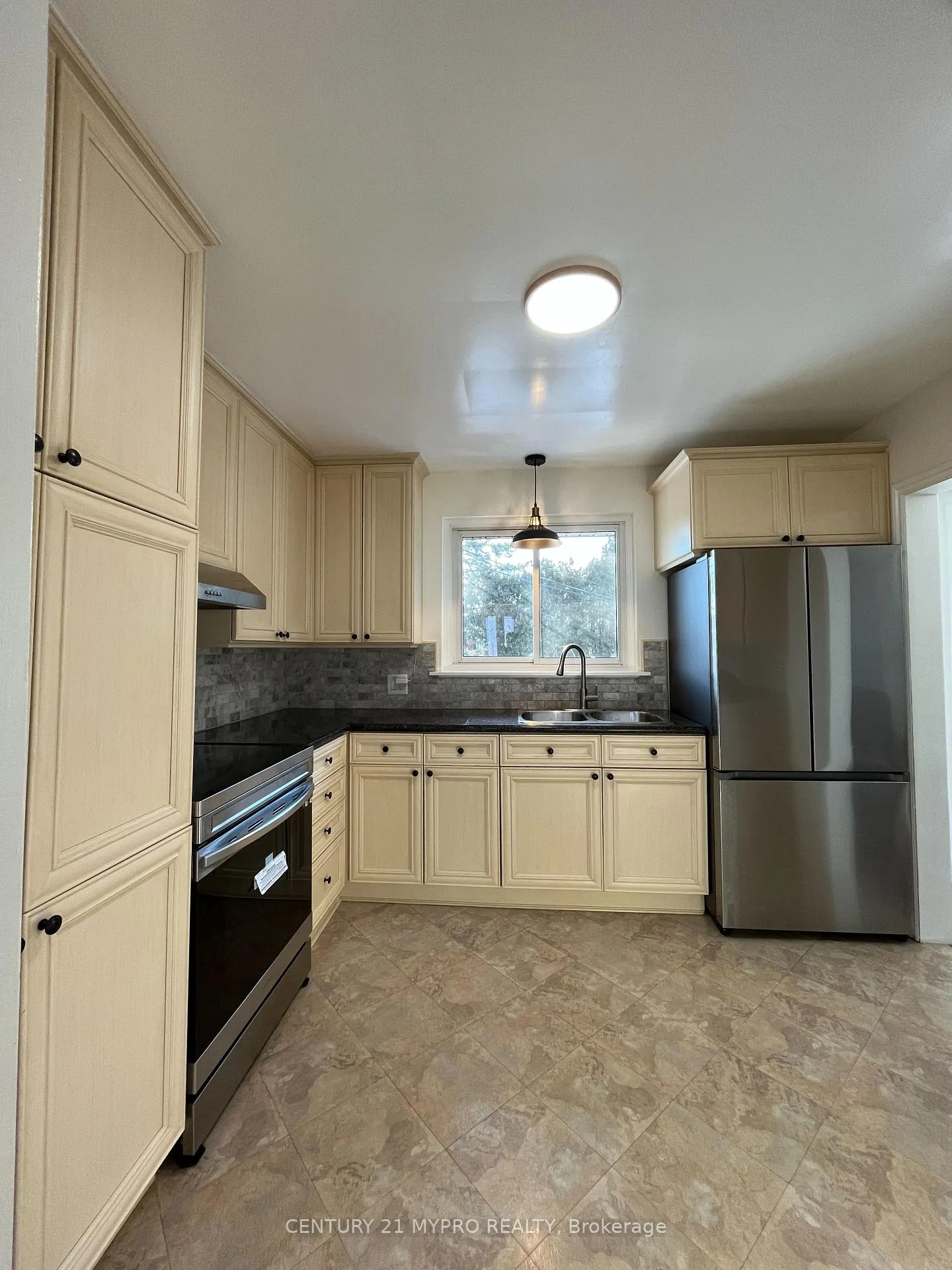 Photo 6 of 284 Hampton Heath Road, Burlington, Appleby — HOMEH