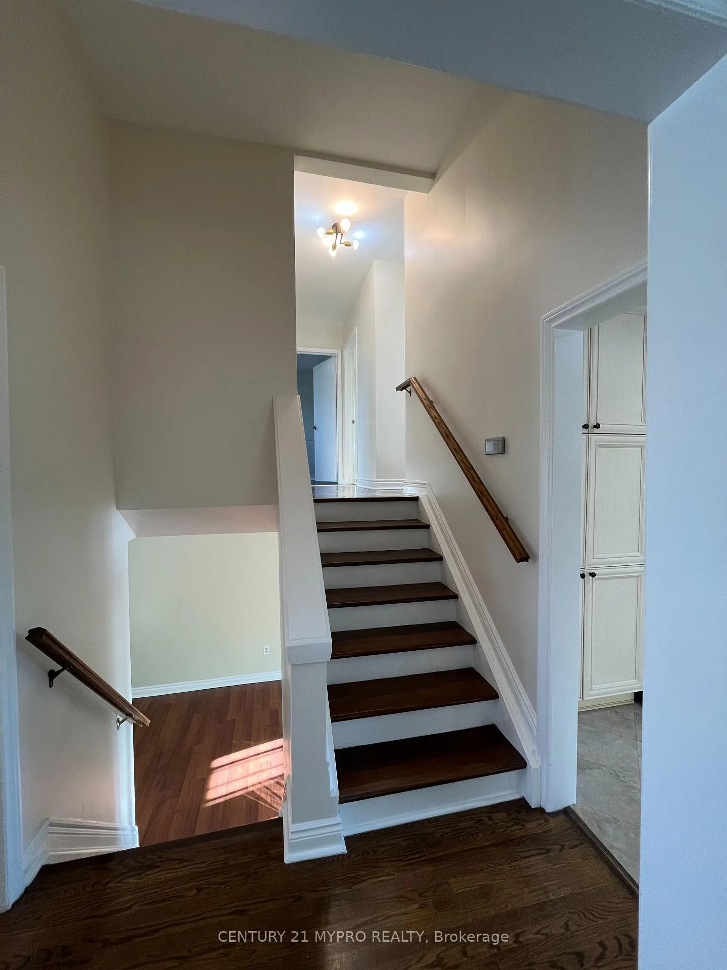 Photo 11 of 284 Hampton Heath Road, Burlington, Appleby — HOMEH