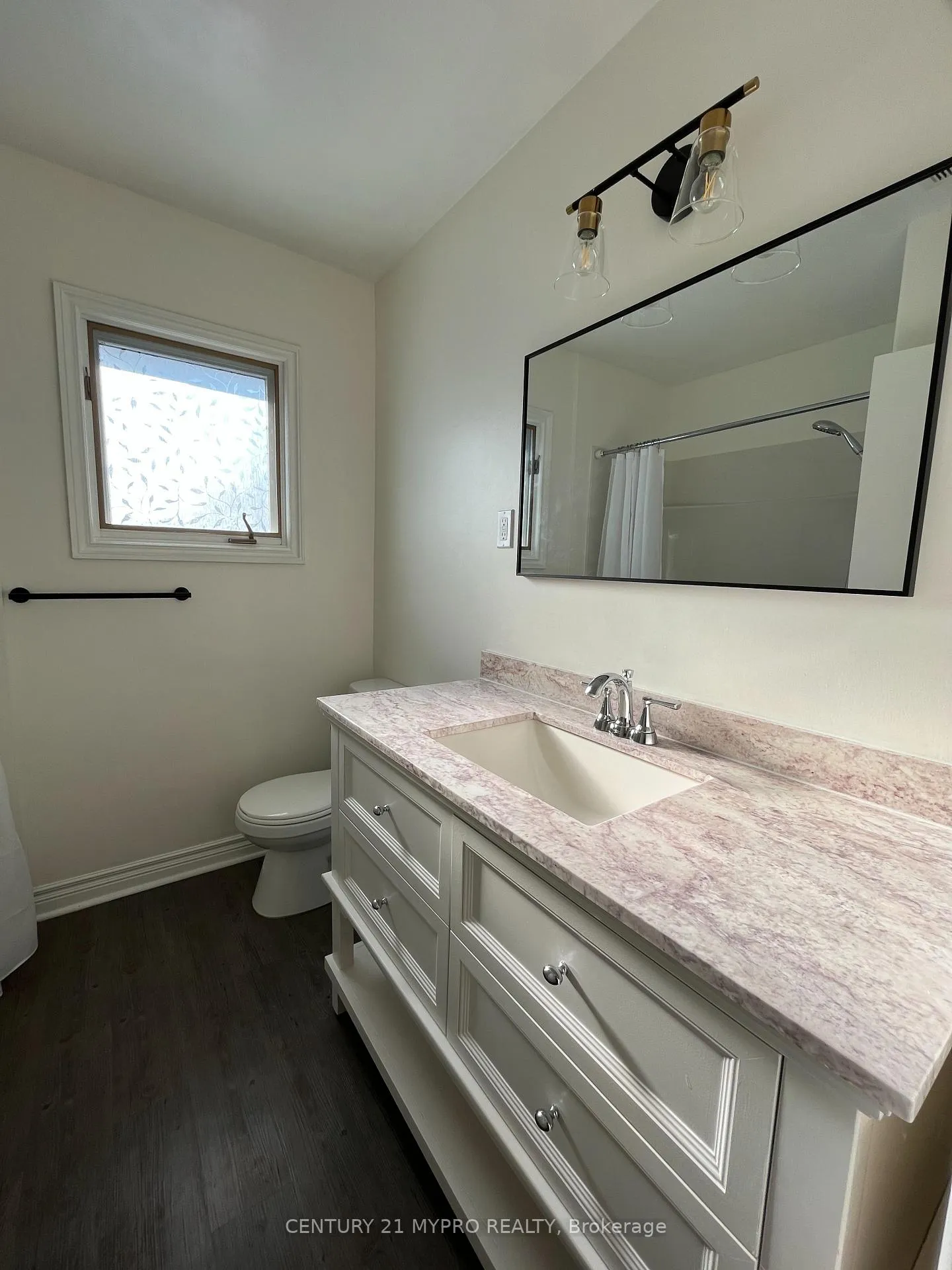Photo 12 of 284 Hampton Heath Road, Burlington, Appleby — HOMEH