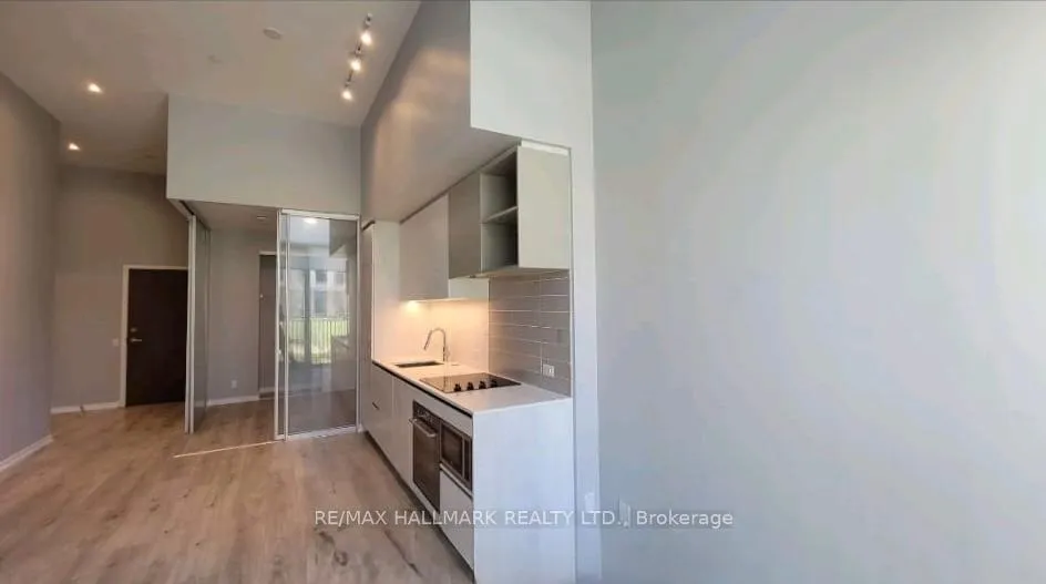Photo 4 of Unit 101, 7890 Jane Street, Vaughan, Vaughan Corporate Centre — HOMEH