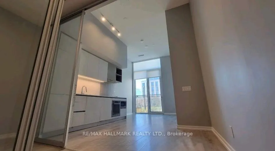 Photo 6 of Unit 101, 7890 Jane Street, Vaughan, Vaughan Corporate Centre — HOMEH