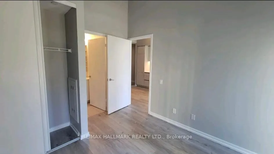 Photo 8 of Unit 101, 7890 Jane Street, Vaughan, Vaughan Corporate Centre — HOMEH