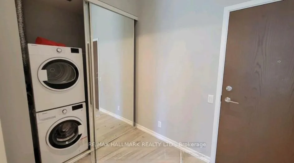 Photo 9 of Unit 101, 7890 Jane Street, Vaughan, Vaughan Corporate Centre — HOMEH