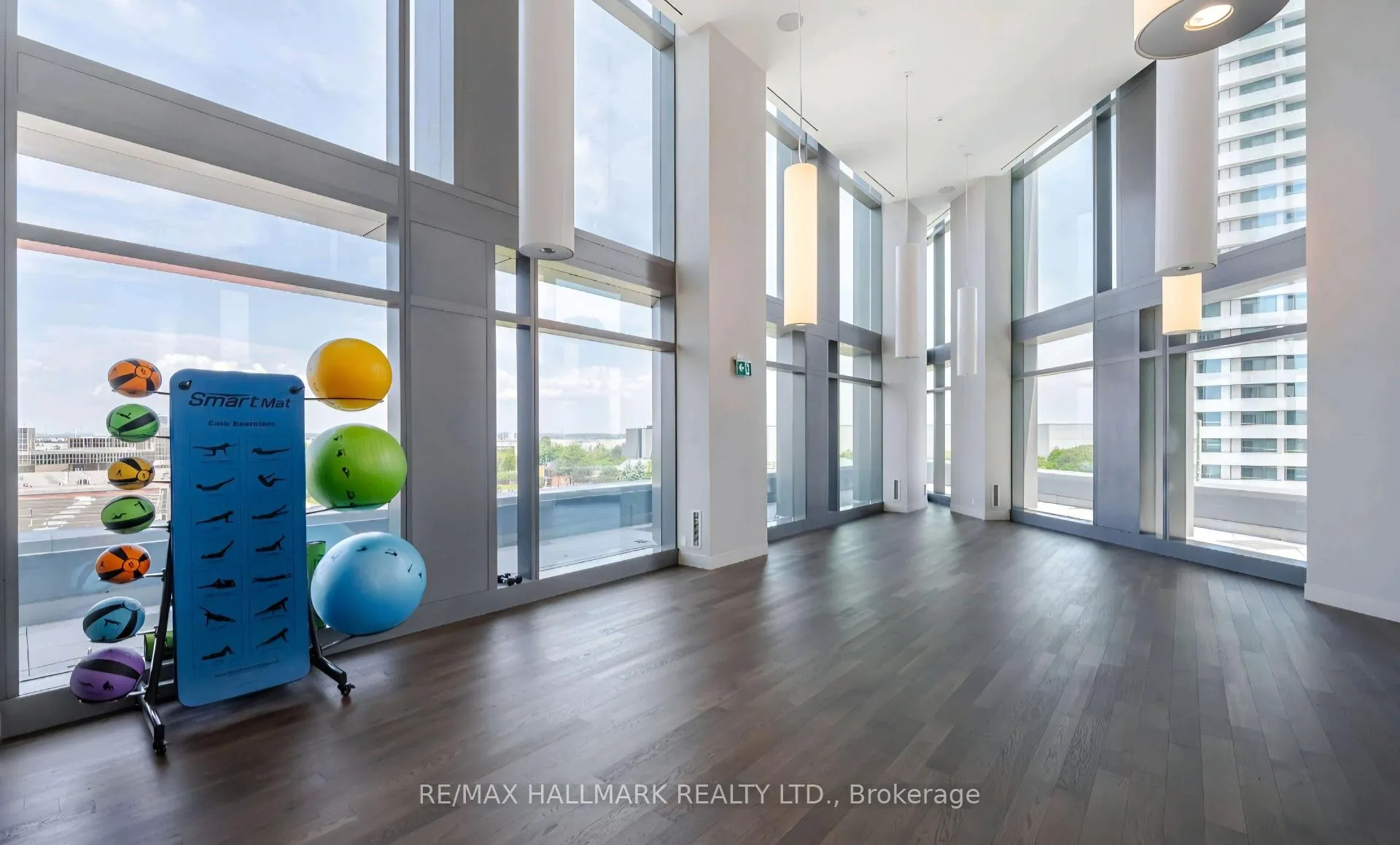 Photo 14 of Unit 101, 7890 Jane Street, Vaughan, Vaughan Corporate Centre — HOMEH