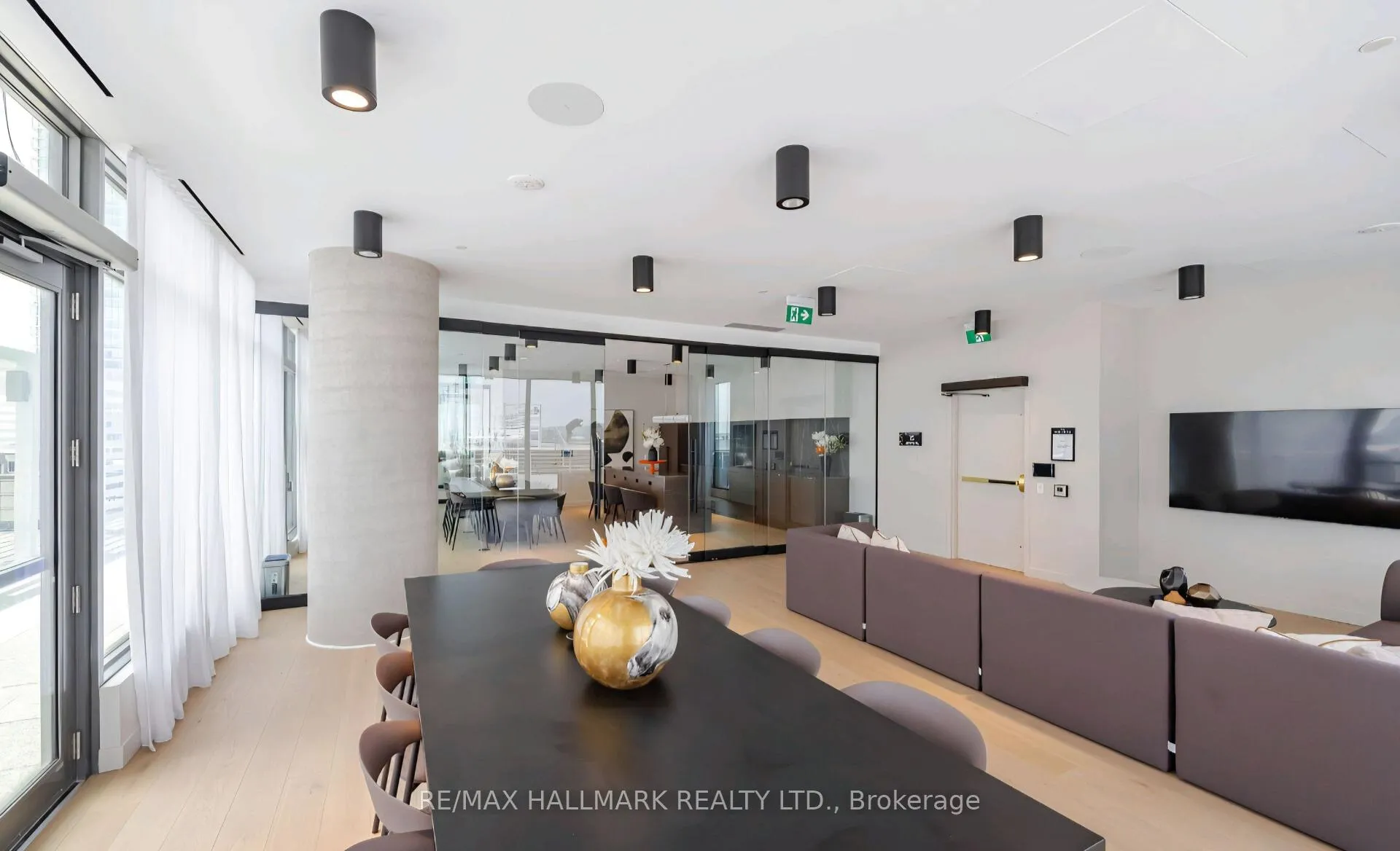 Photo 20 of Unit 101, 7890 Jane Street, Vaughan, Vaughan Corporate Centre — HOMEH