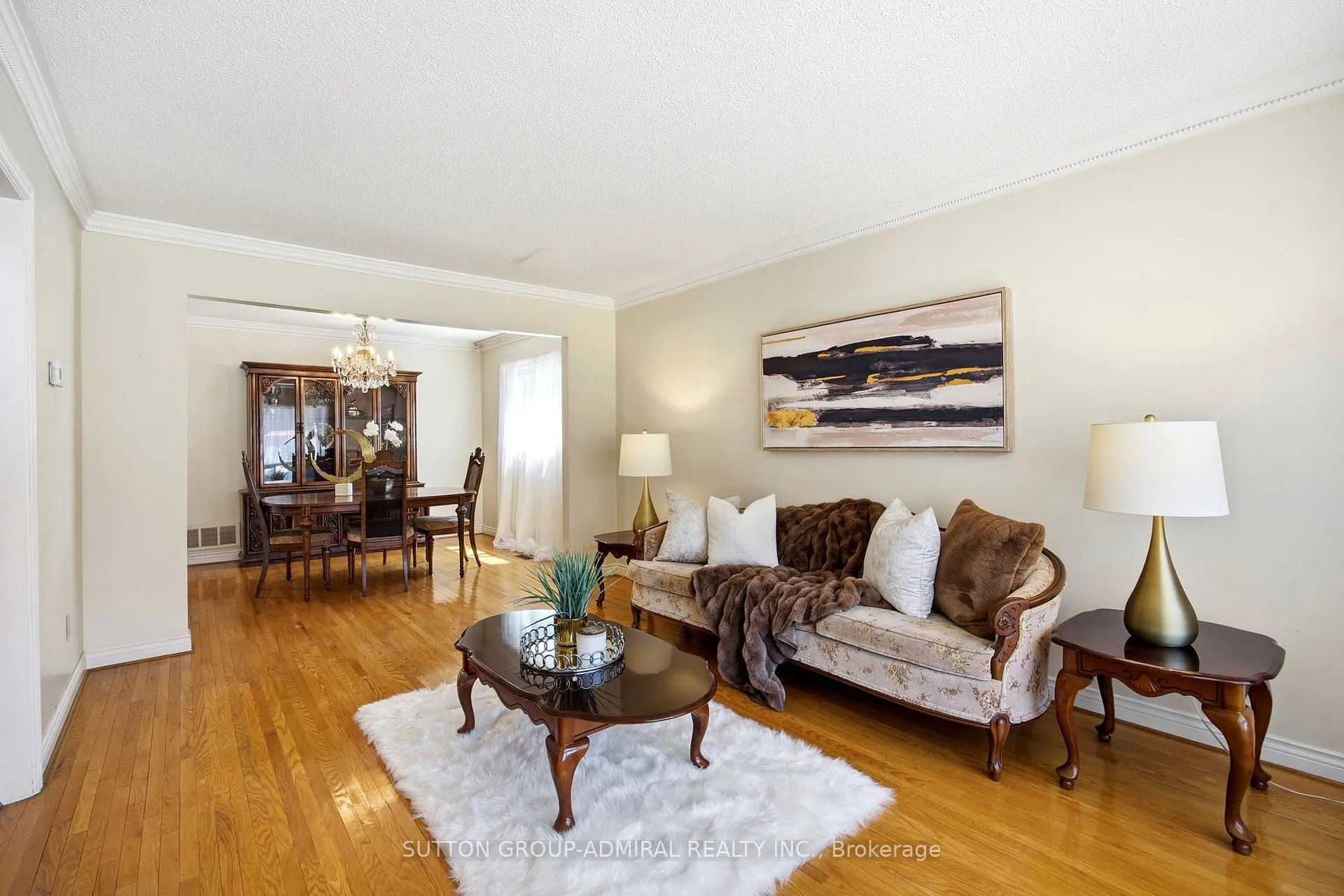 Photo 8 of 108 Benjamin Drive, Vaughan, East Woodbridge — HOMEH