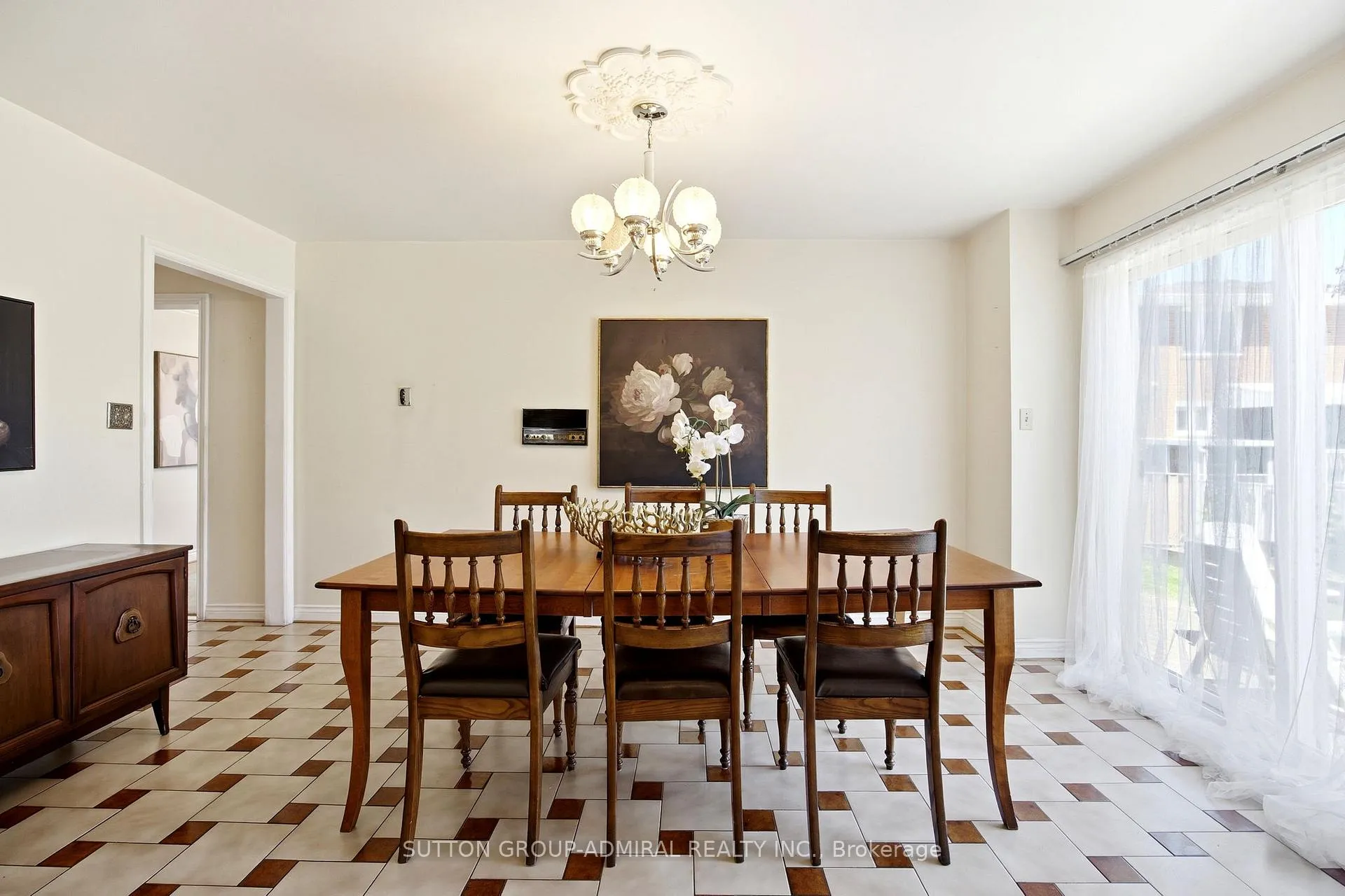 Photo 13 of 108 Benjamin Drive, Vaughan, East Woodbridge — HOMEH