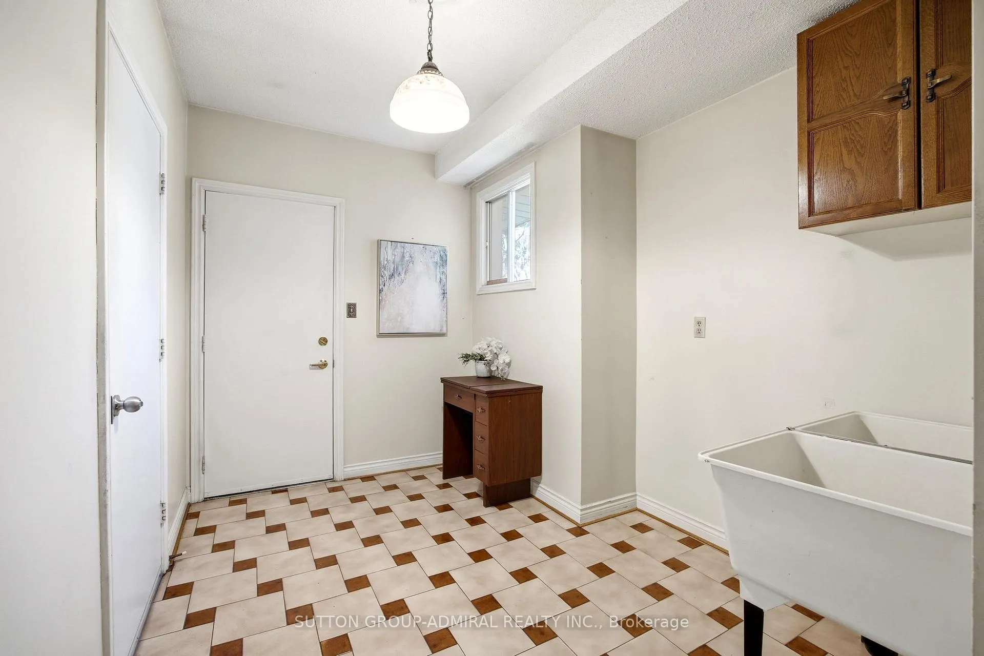 Photo 16 of 108 Benjamin Drive, Vaughan, East Woodbridge — HOMEH