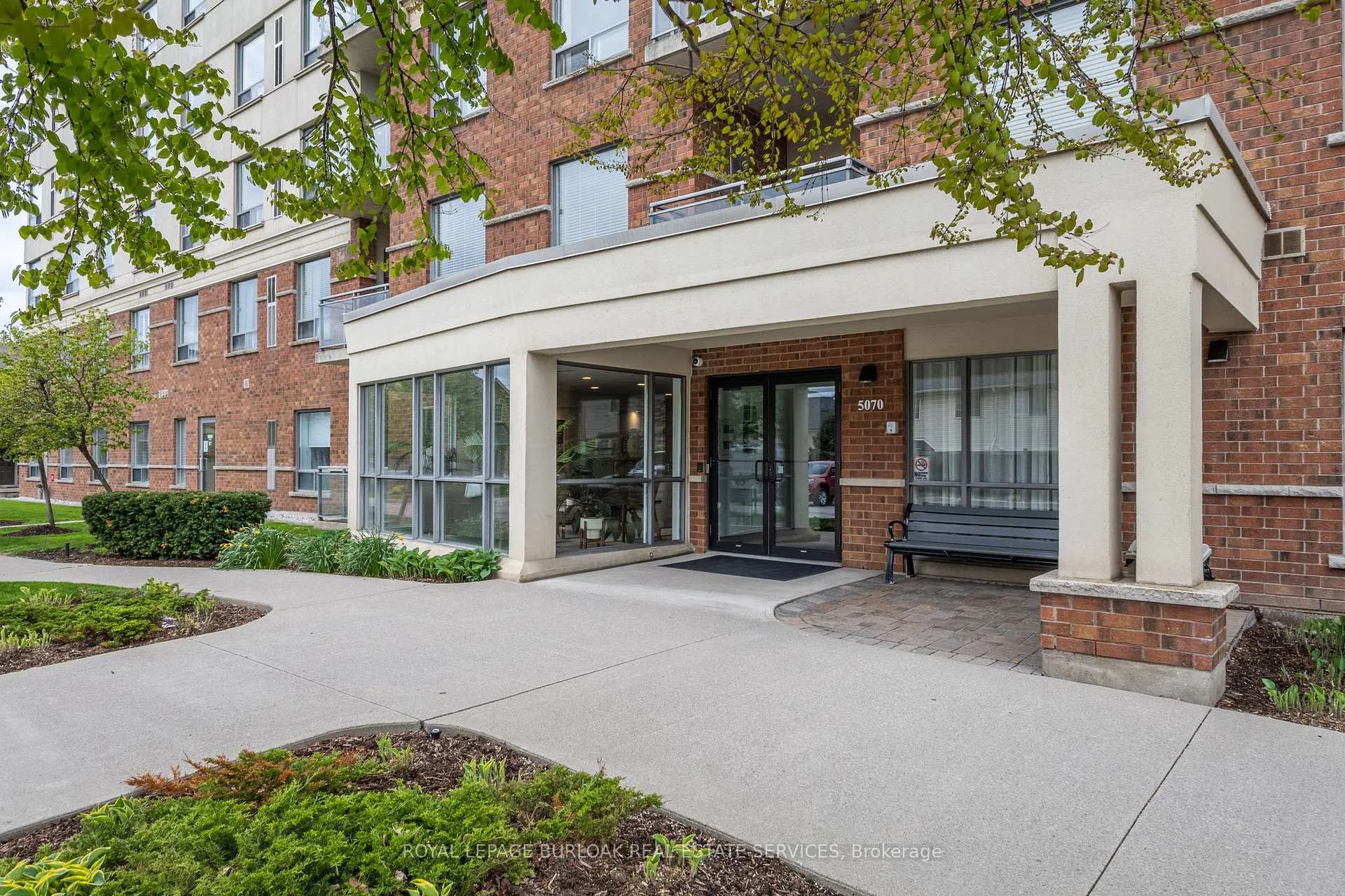 Front of Unit 303, 5070 Fairview Street