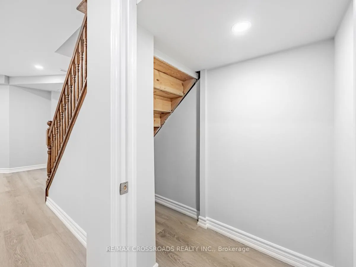 Photo 12 of 59 Bonnydon Crescent, Scarborough, Rouge — HOMEH