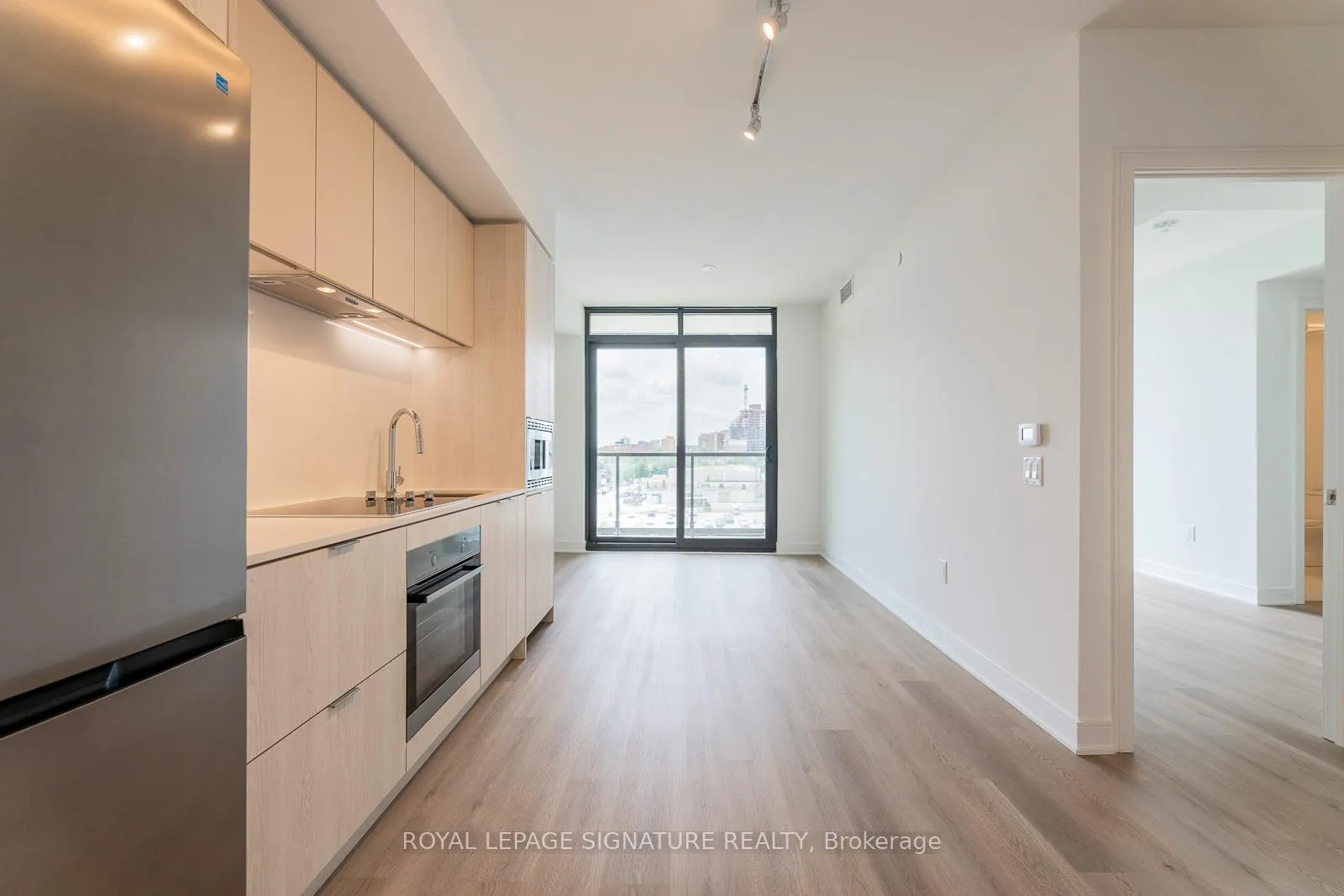 Photo 3 of Unit 526, 86 Dundas Street E, Mississauga, Cooksville — HOMEH