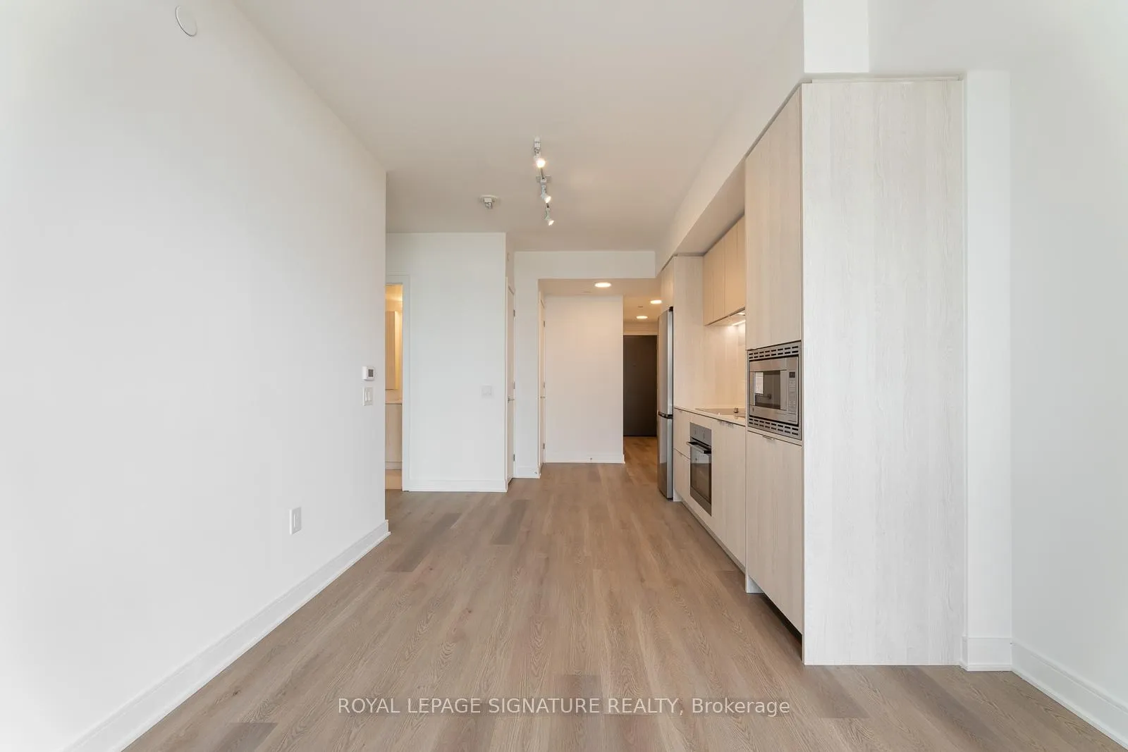 Photo 10 of Unit 526, 86 Dundas Street E, Mississauga, Cooksville — HOMEH