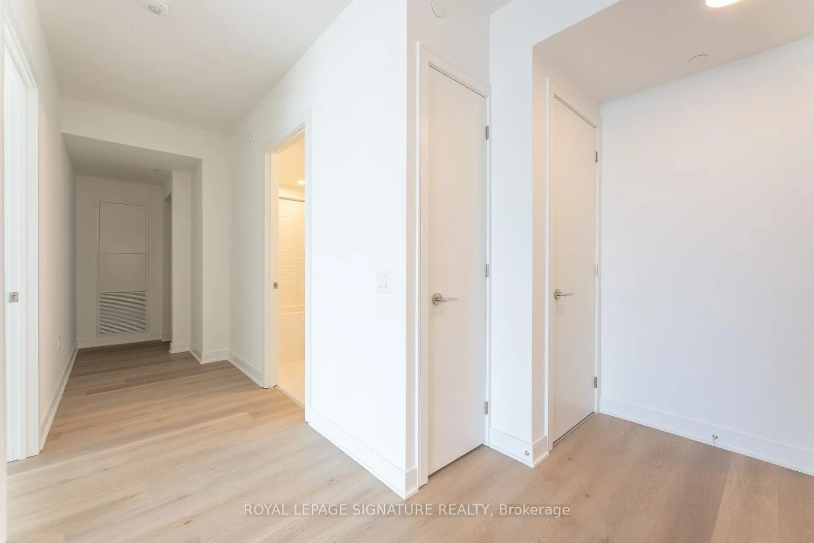 Photo 11 of Unit 526, 86 Dundas Street E, Mississauga, Cooksville — HOMEH