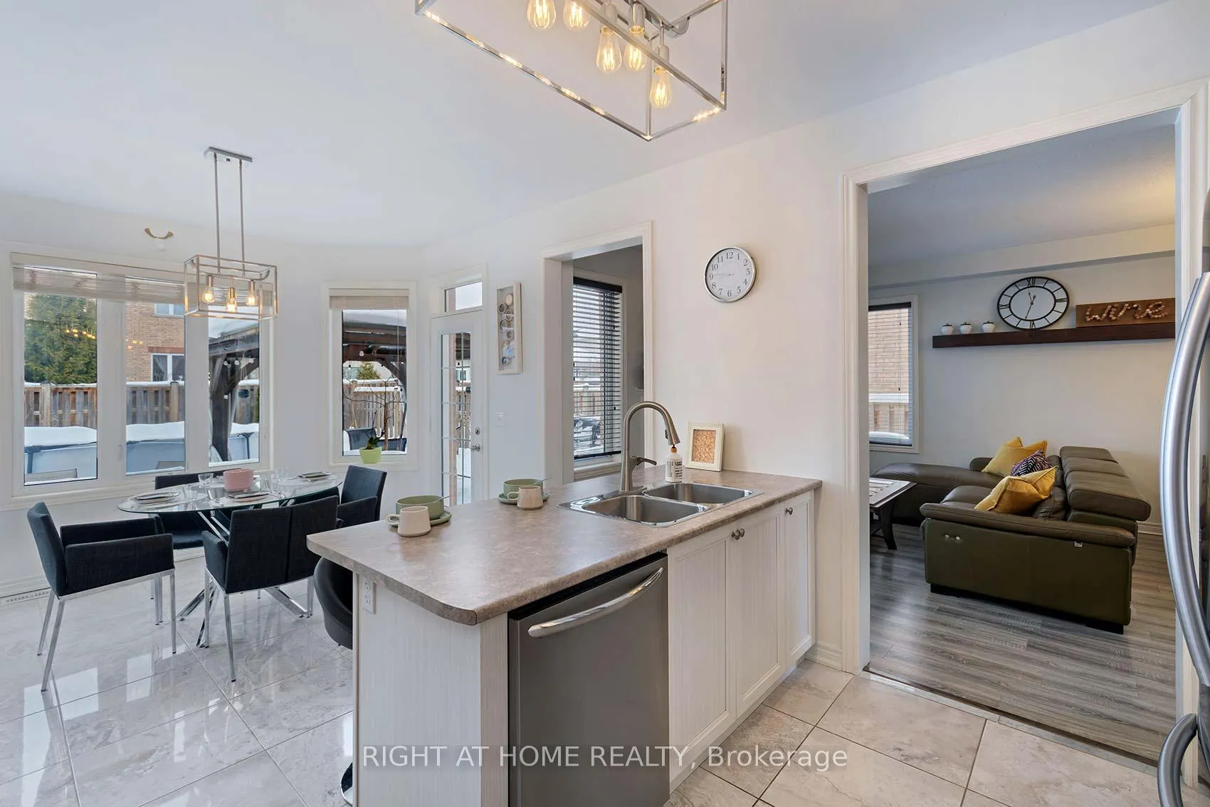 Photo 15 of 4437 Saw Mill Drive, Niagara Falls, Lyons Creek — HOMEH
