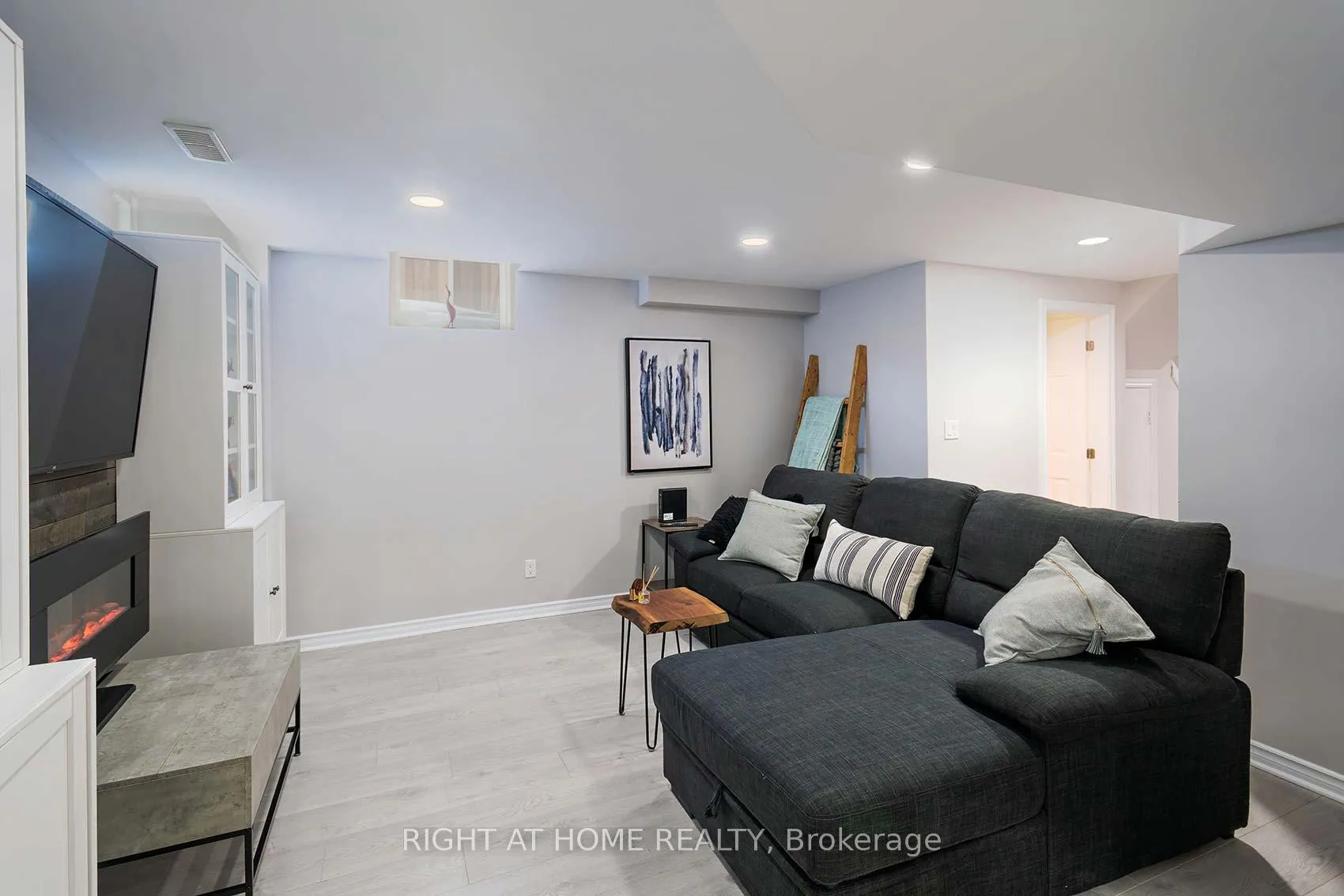 Photo 35 of 4437 Saw Mill Drive, Niagara Falls, Lyons Creek — HOMEH