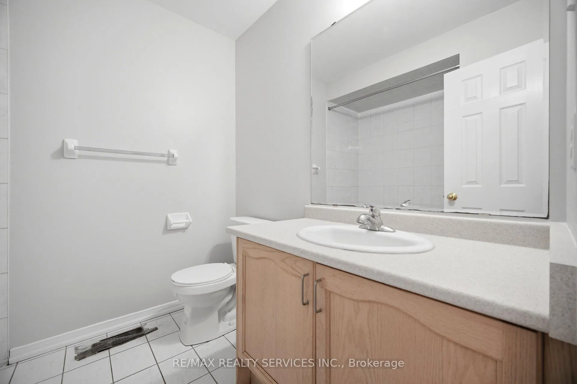 Photo 33 of 84 Pomell Trail, Brampton, Bram East — HOMEH